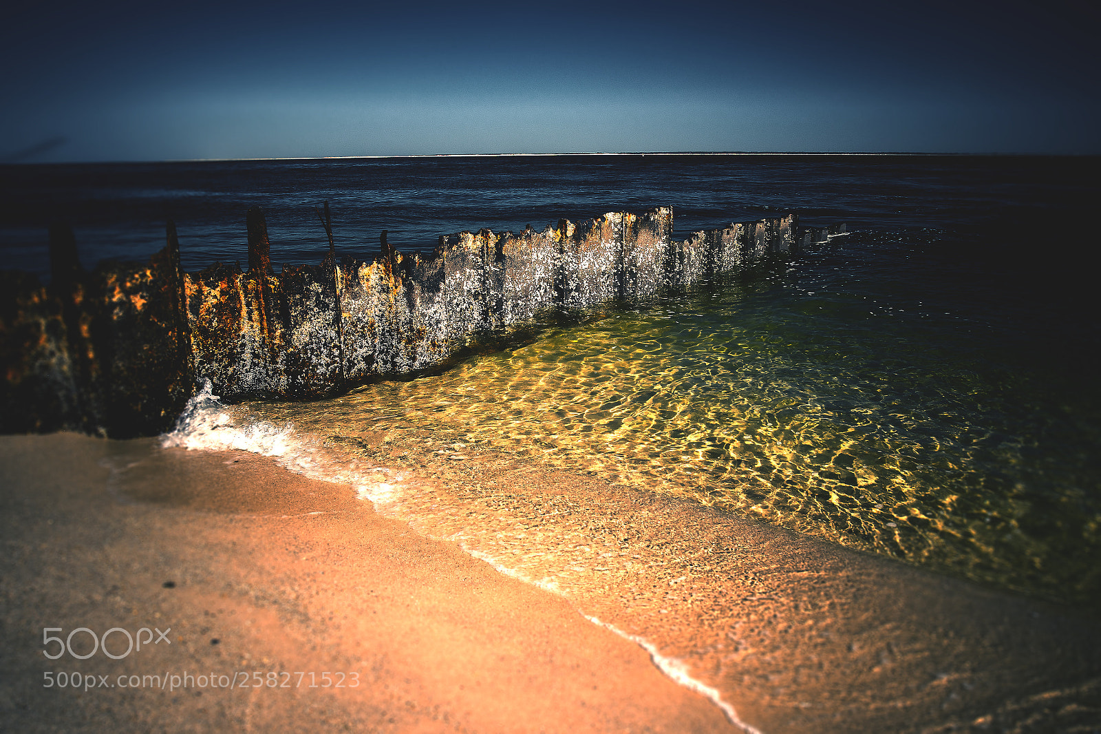 Canon EOS 7D Mark II sample photo. Rost im wasser photography