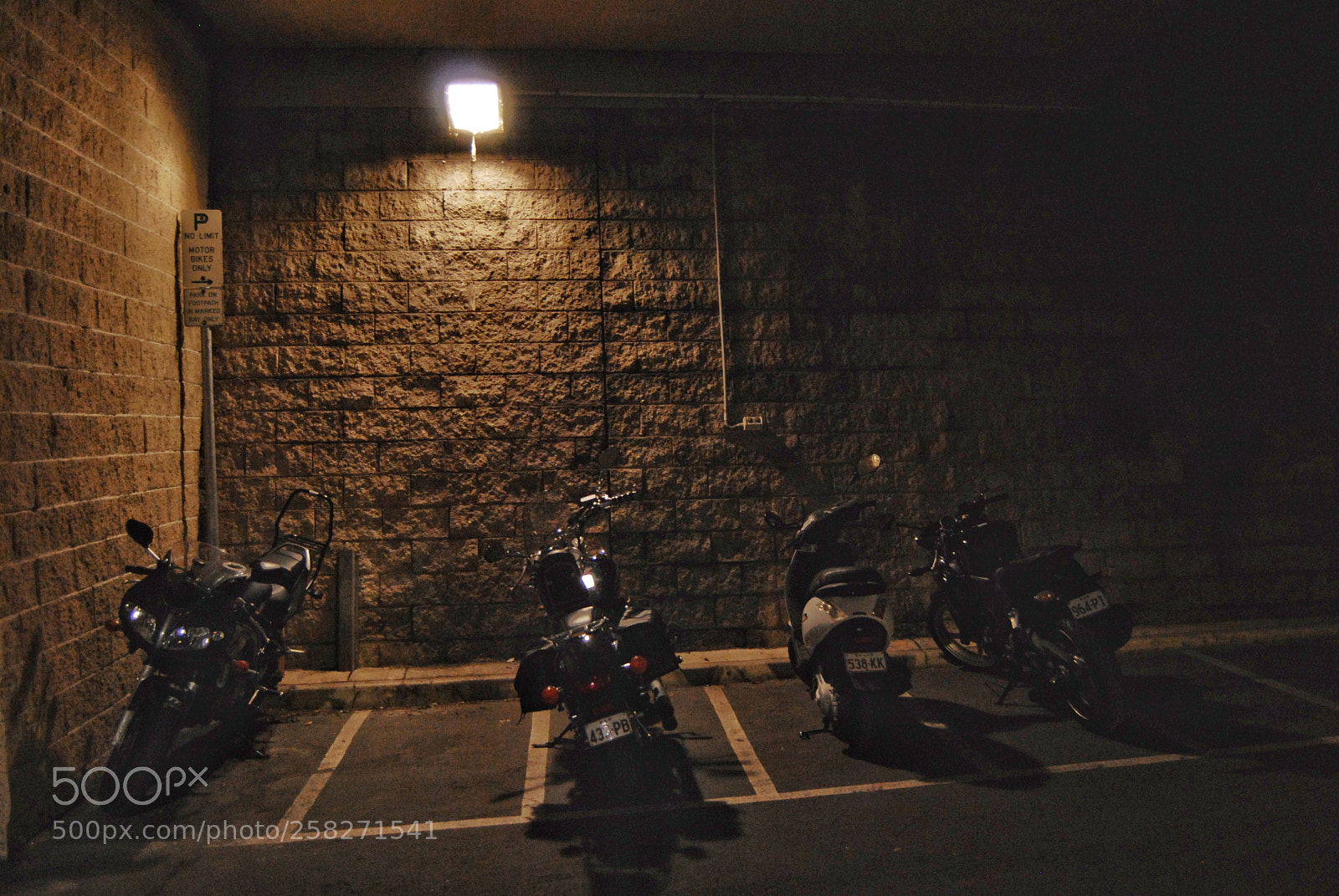 Nikon D200 sample photo. Late night parking photography