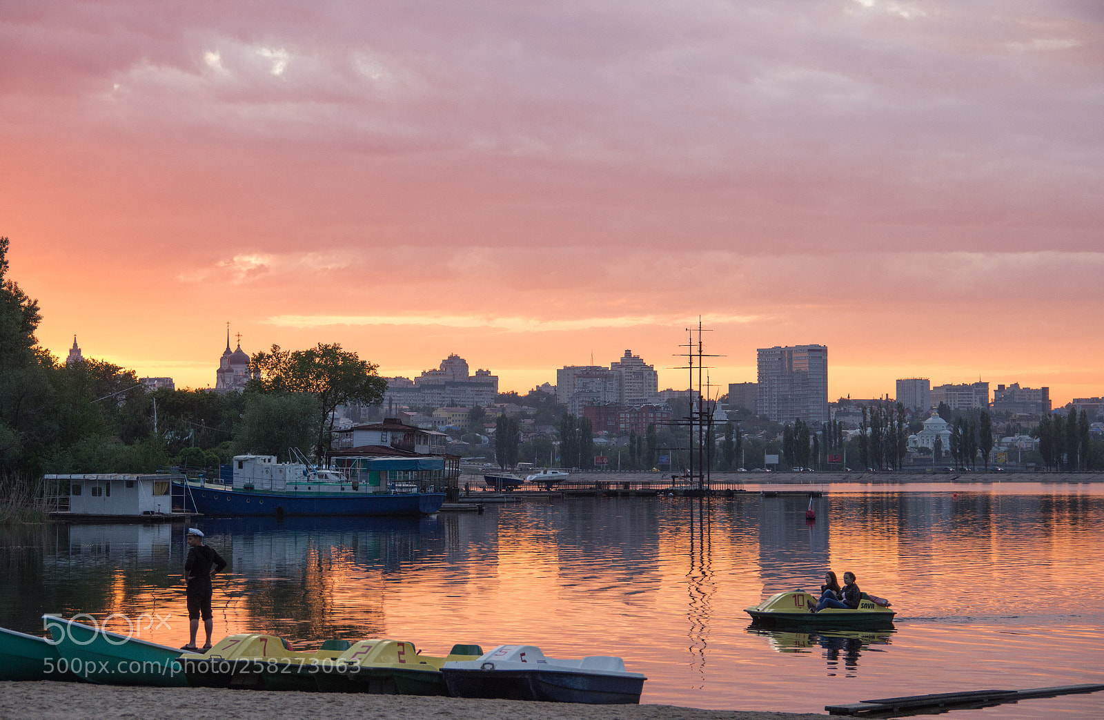 Canon EOS 600D (Rebel EOS T3i / EOS Kiss X5) sample photo. Voronezh photography