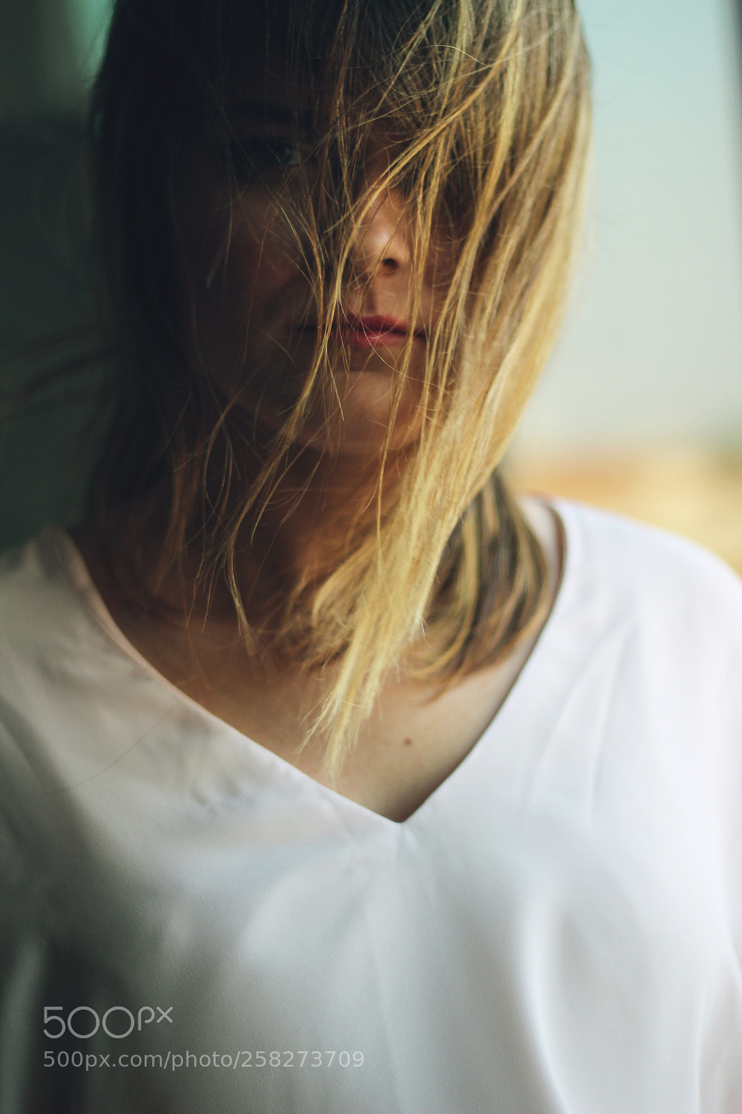 Canon EOS 600D (Rebel EOS T3i / EOS Kiss X5) sample photo. Woman of storm photography