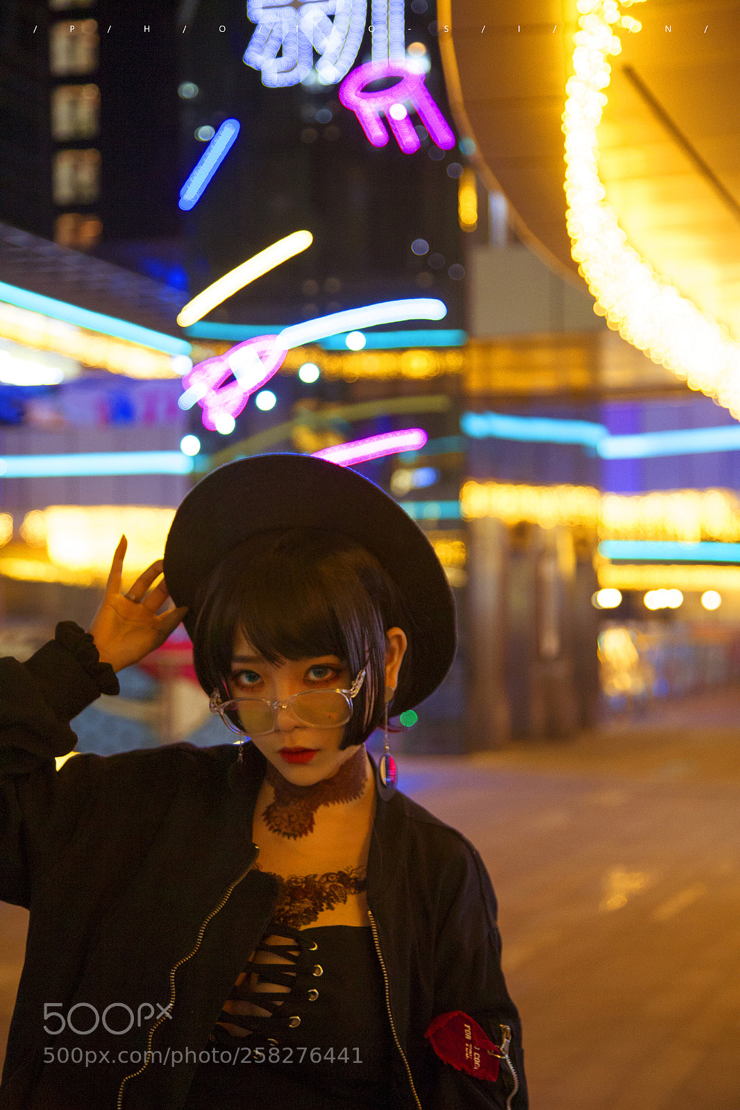 Canon EOS 5D sample photo. Neon street photography