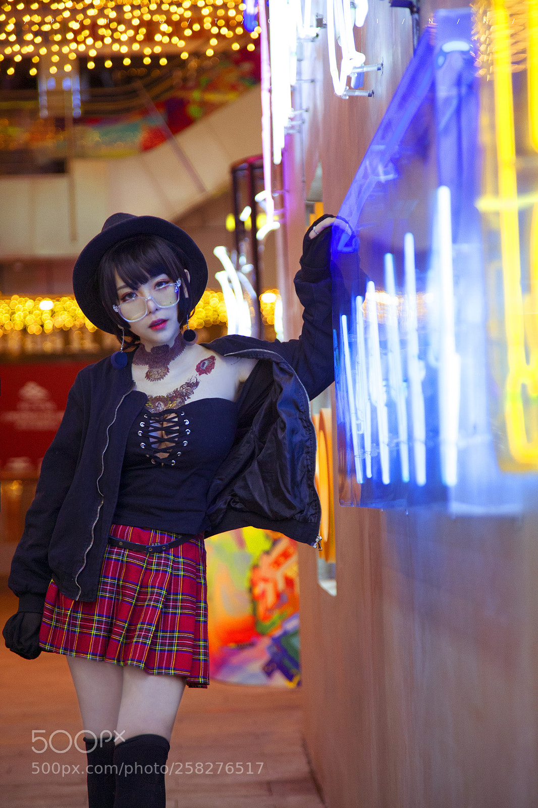 Canon EOS 5D sample photo. Neon street photography