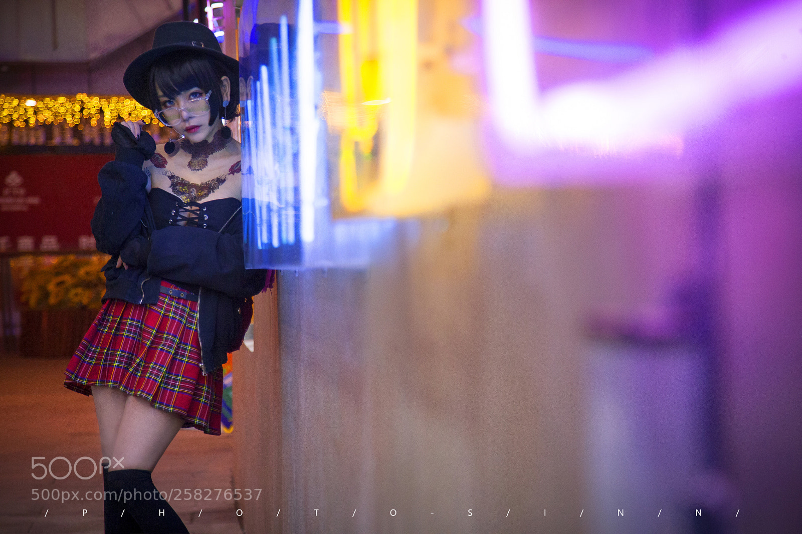 Canon EOS 5D sample photo. Neon street photography