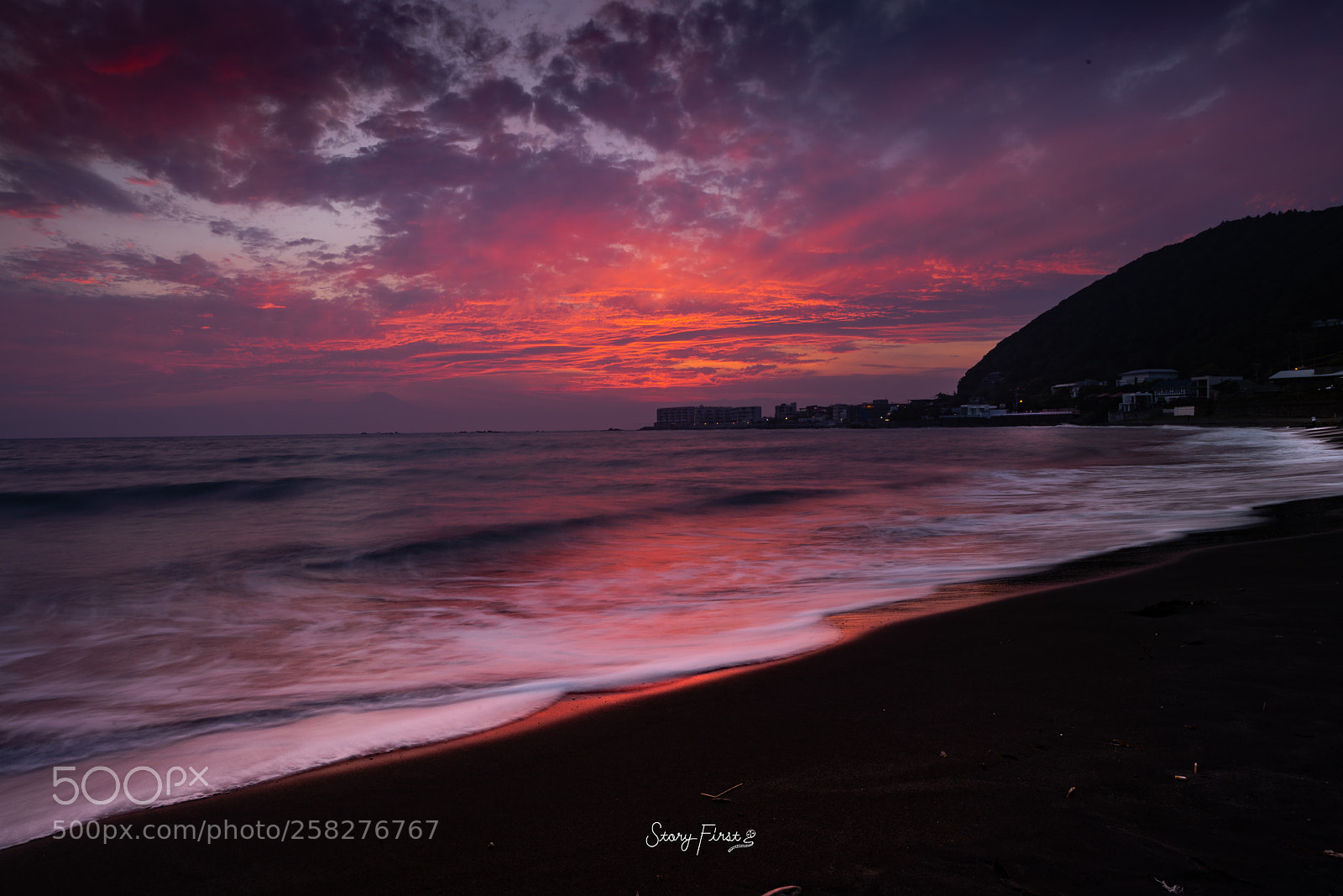 Sony a7R III sample photo. Sunset at isshiki beach photography