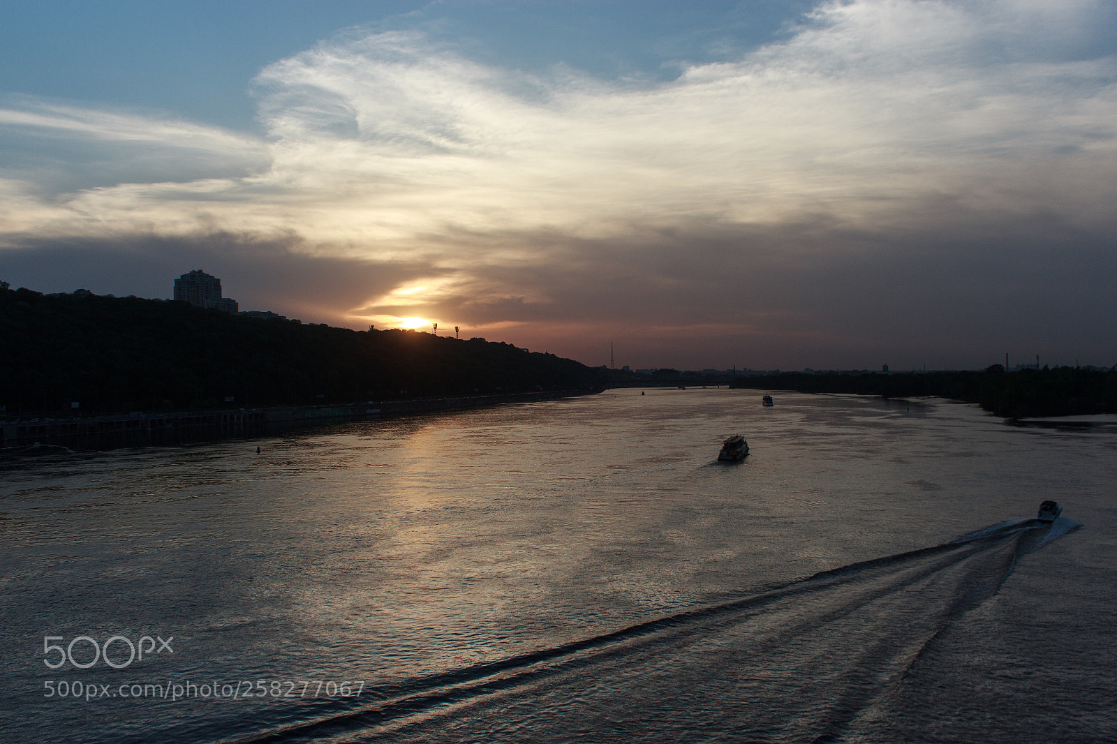 Canon EOS 600D (Rebel EOS T3i / EOS Kiss X5) sample photo. Sunset times in kiev photography