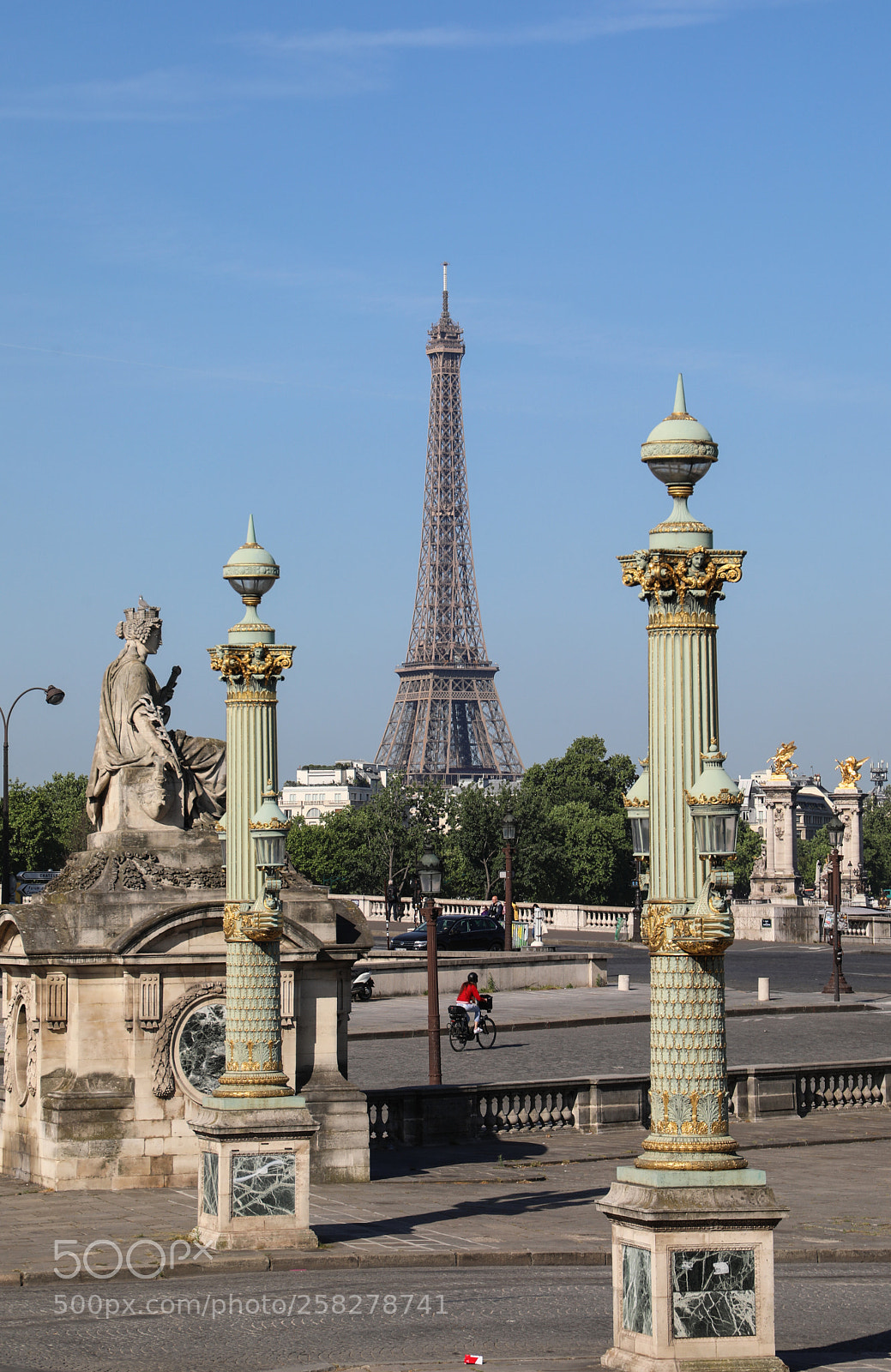 Canon EOS 5D Mark IV sample photo. Parisian walks photography