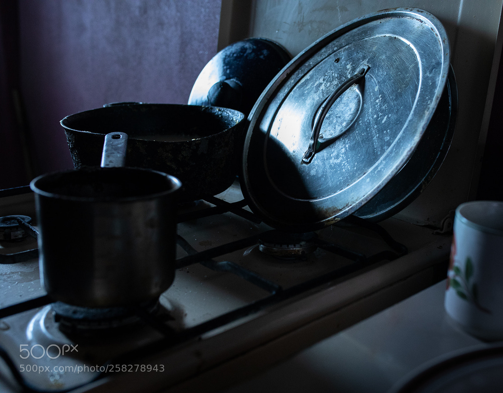 Canon EOS 5D Mark IV sample photo. Still life with stove photography