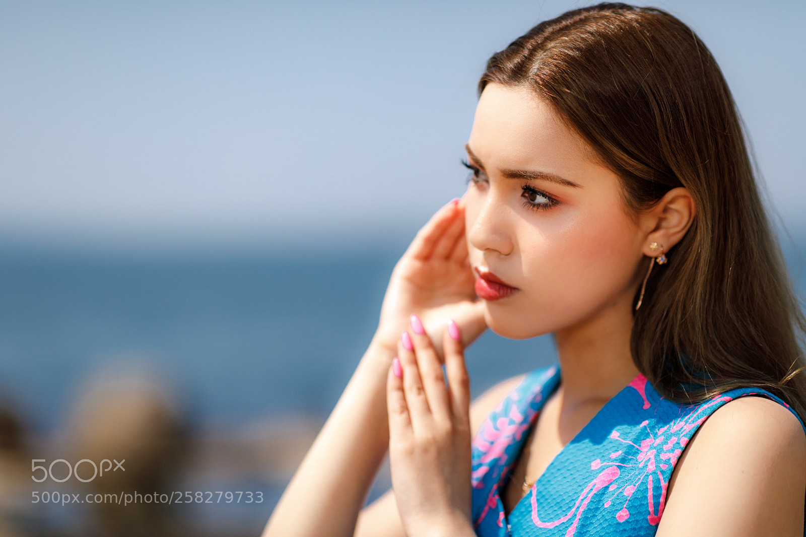 Canon EOS 5D Mark IV sample photo. Seashine girl photography