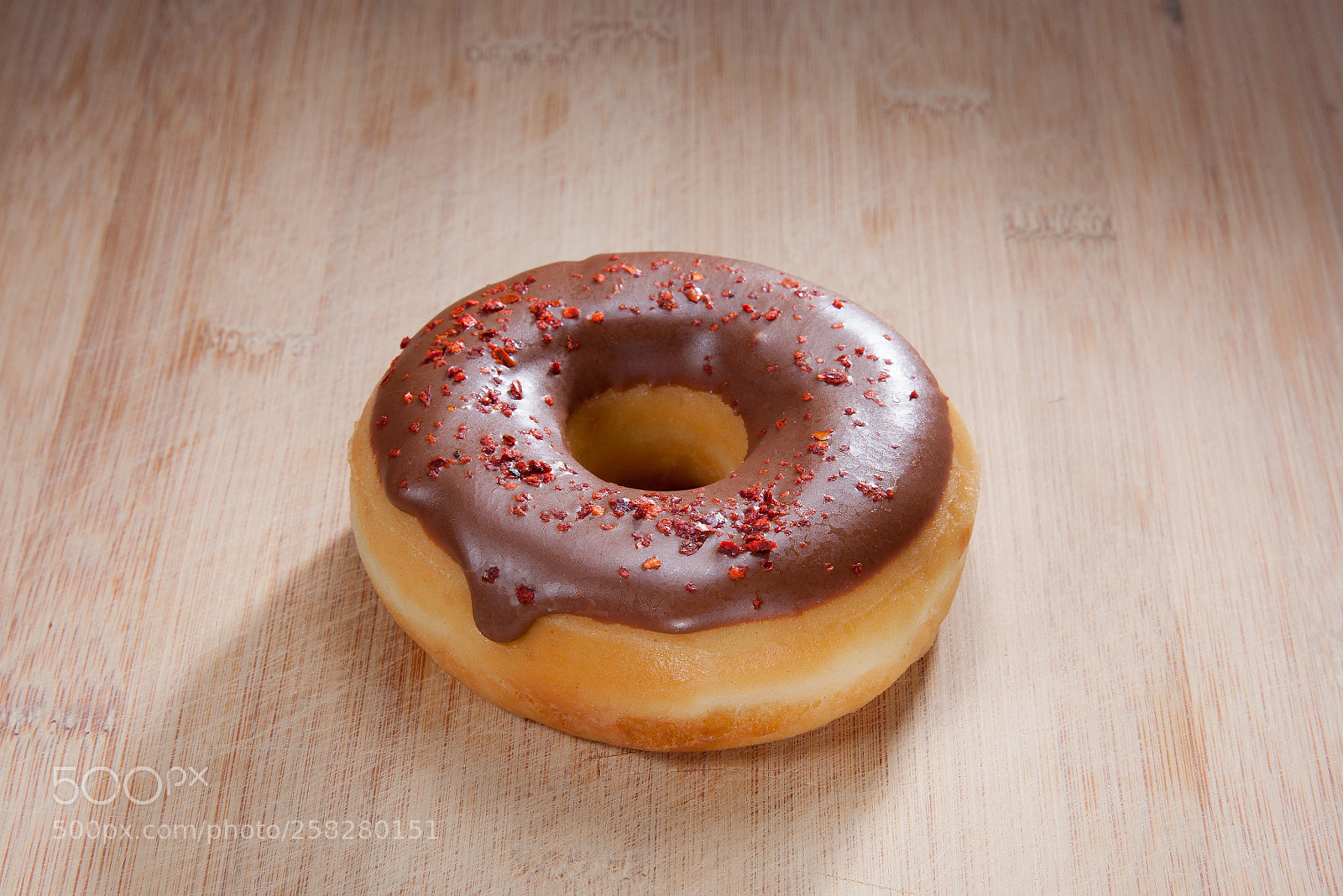 Canon EOS 5D Mark II sample photo. Single delicious donut on photography