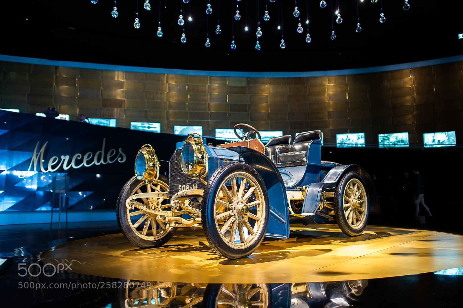 Nikon D4 sample photo. Mercedes-benz museum : stuttgart : germany photography