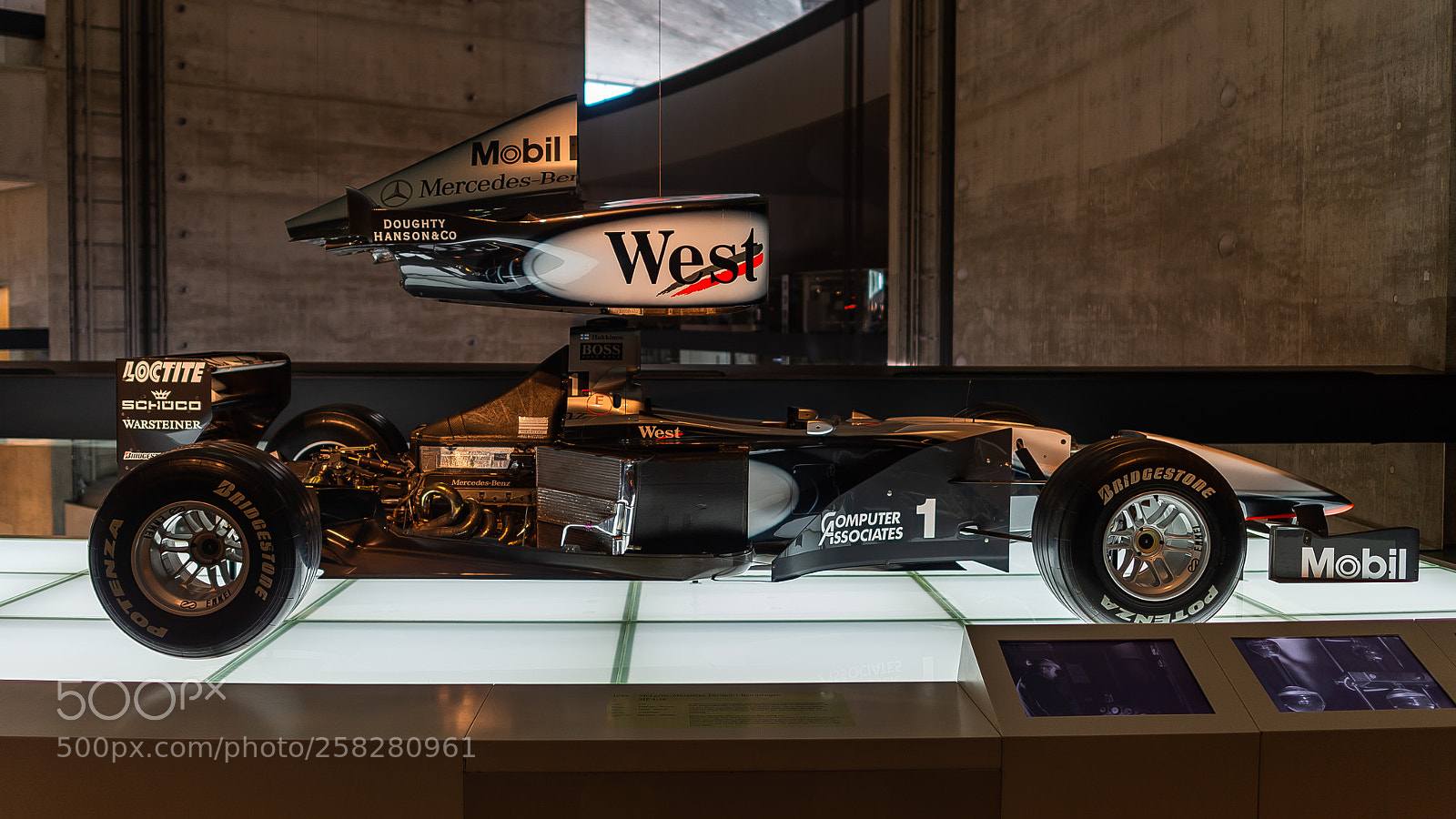 Nikon D4 sample photo. Mercedes-benz museum : stuttgart : germany photography