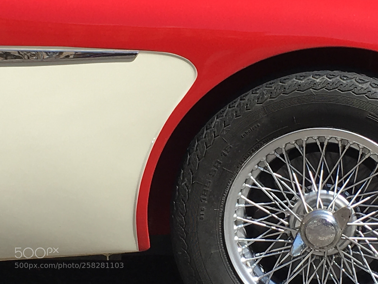 Apple iPhone SE sample photo. Beautiful austin healey 3000 detail. photography