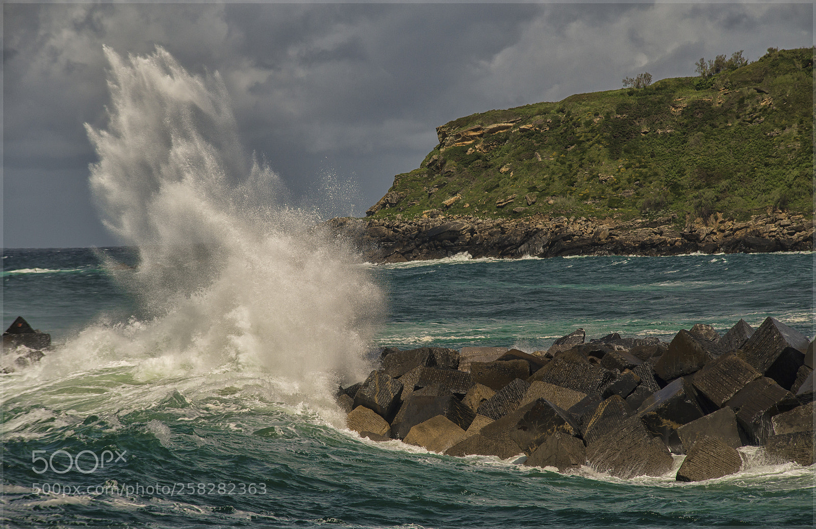Nikon D610 sample photo. Salto de ola en photography