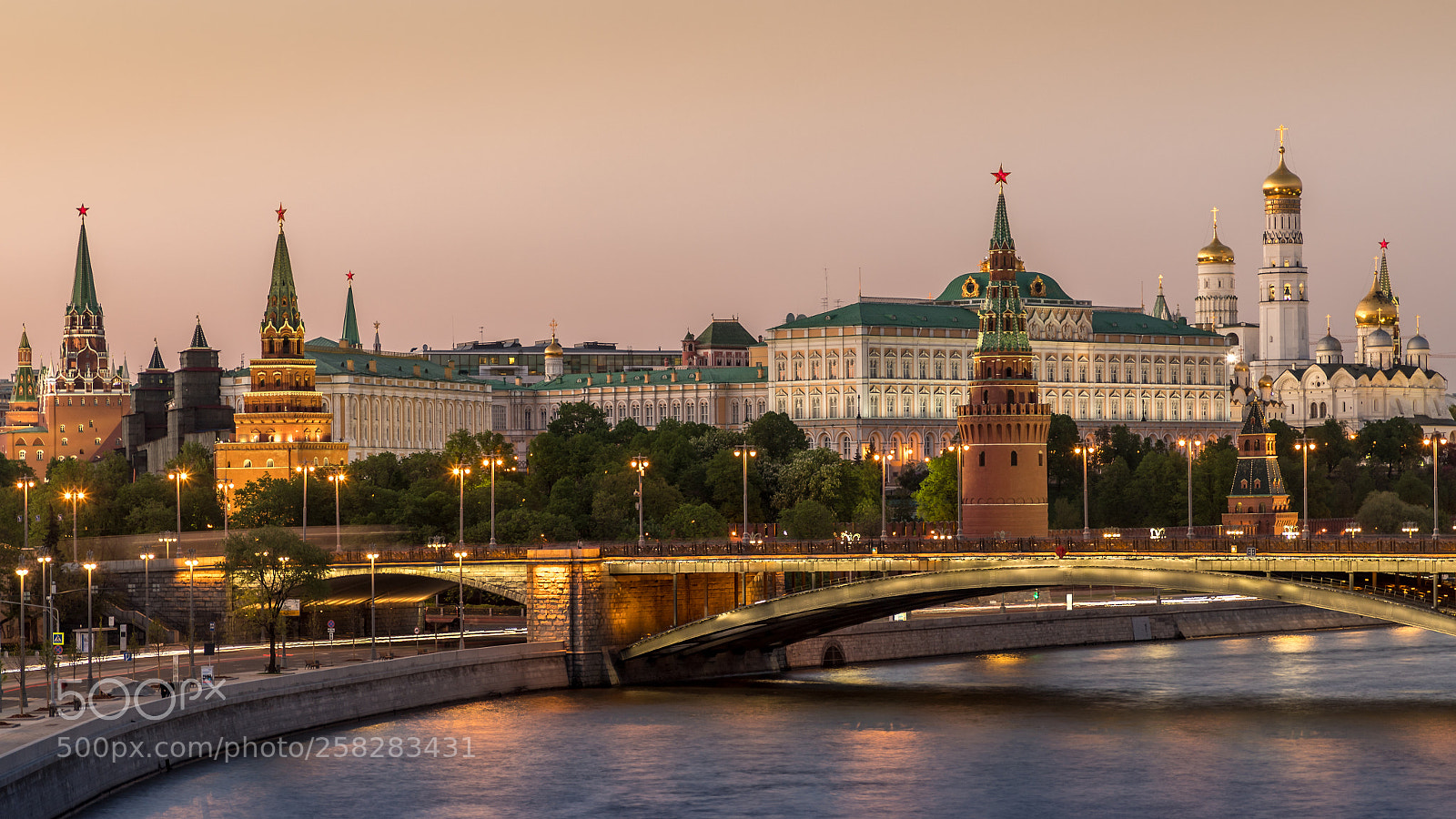 Canon EOS 6D Mark II sample photo. Moskau by nigth photography