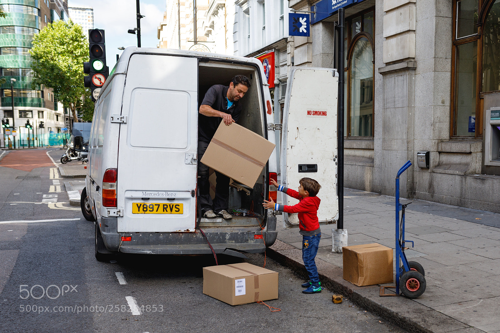 Canon EOS 5D Mark IV sample photo. Saturday morning deliveries photography