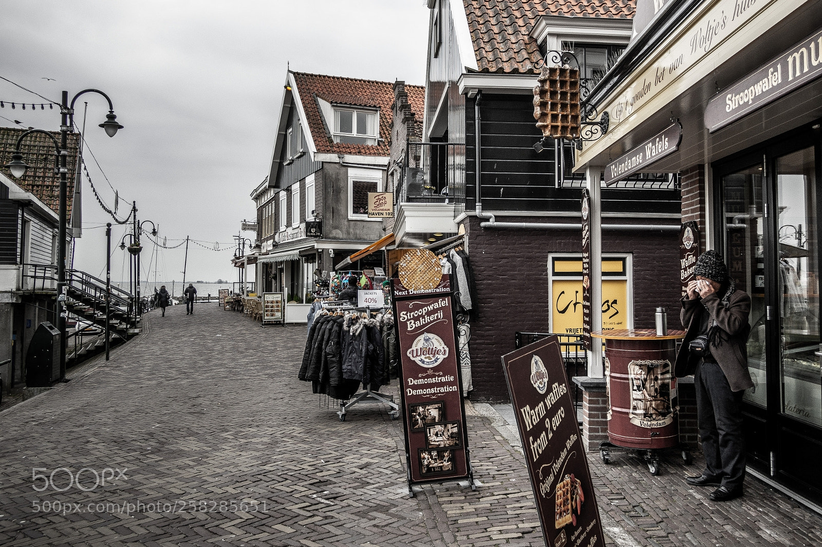 Olympus OM-D E-M10 sample photo. Volendam tourism photography