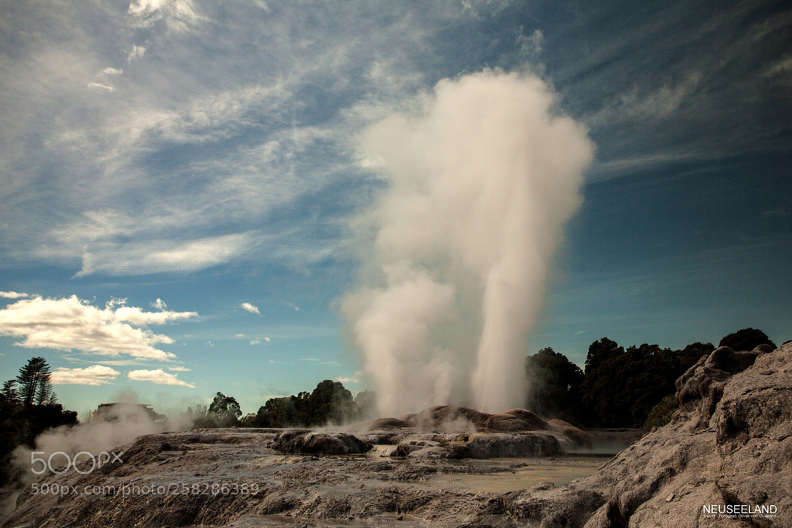 Canon EOS 1300D (EOS Rebel T6 / EOS Kiss X80) sample photo. Neuseeland geysir photography