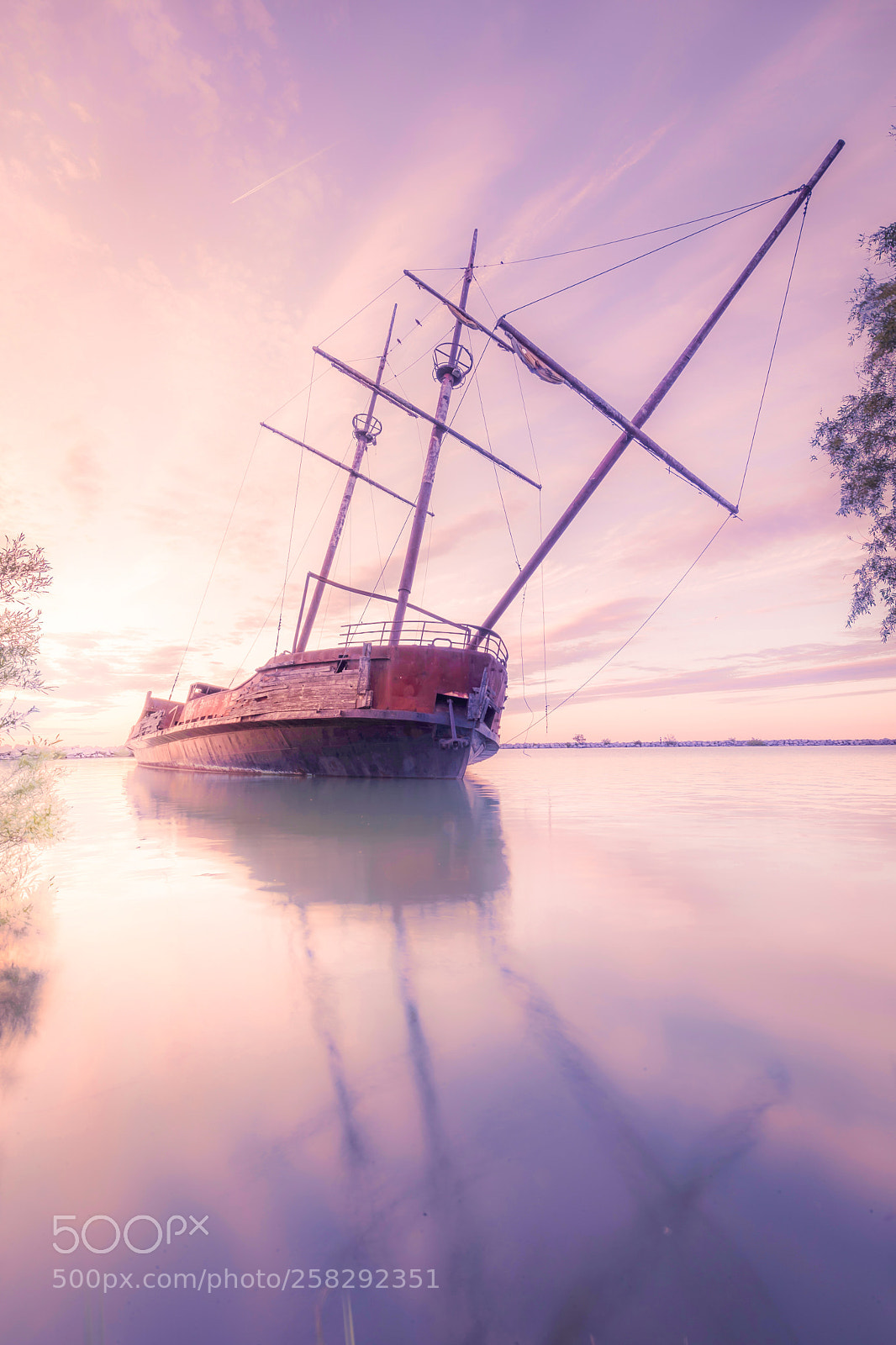 Nikon D610 sample photo. When ship hits the photography