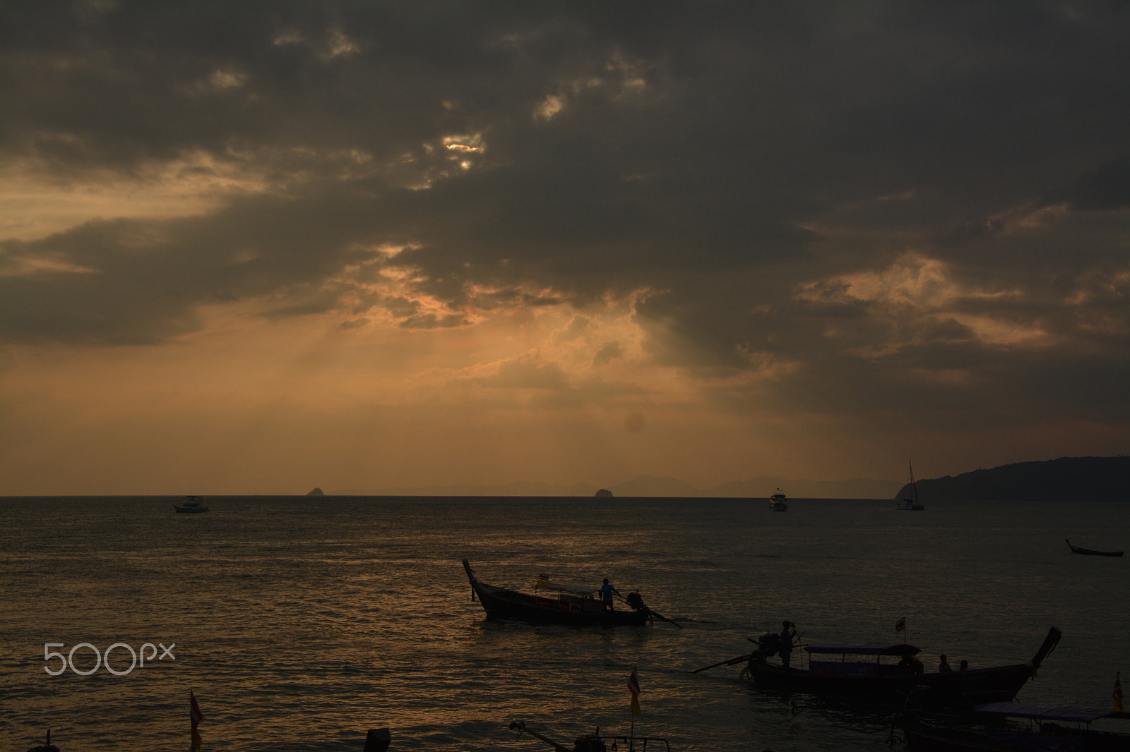 Nikon D5200 sample photo. Thaiexpress photography