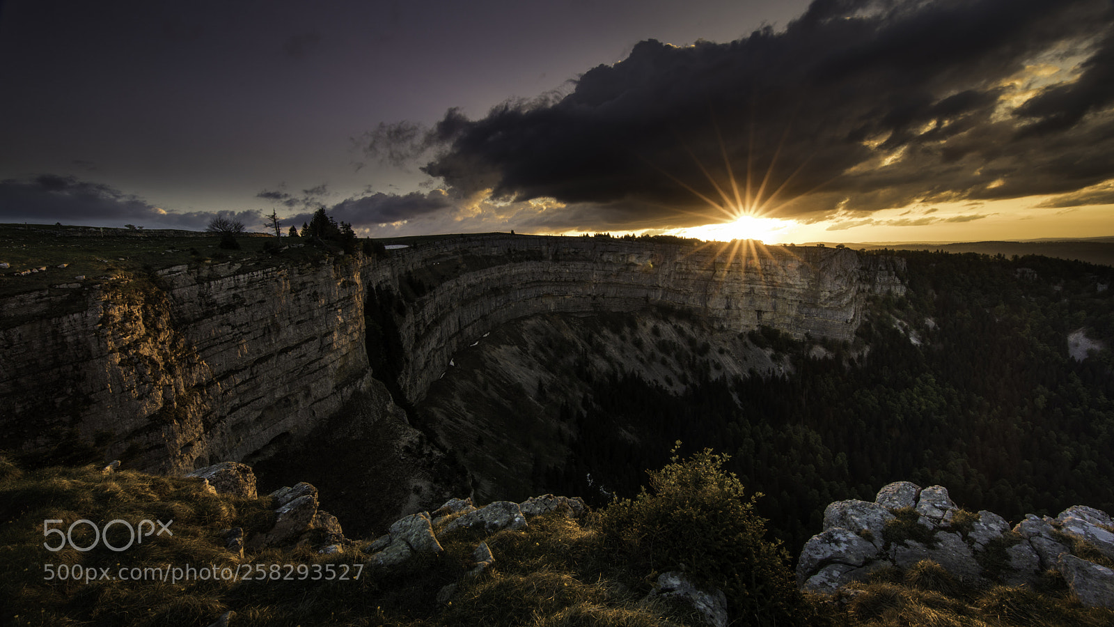 Canon EOS 5D Mark IV sample photo. Sunset in creux du photography