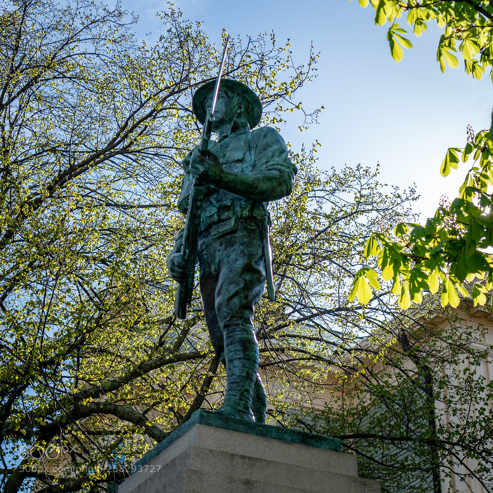 Sony a7R II sample photo. Sunlight on statue's bayonet photography