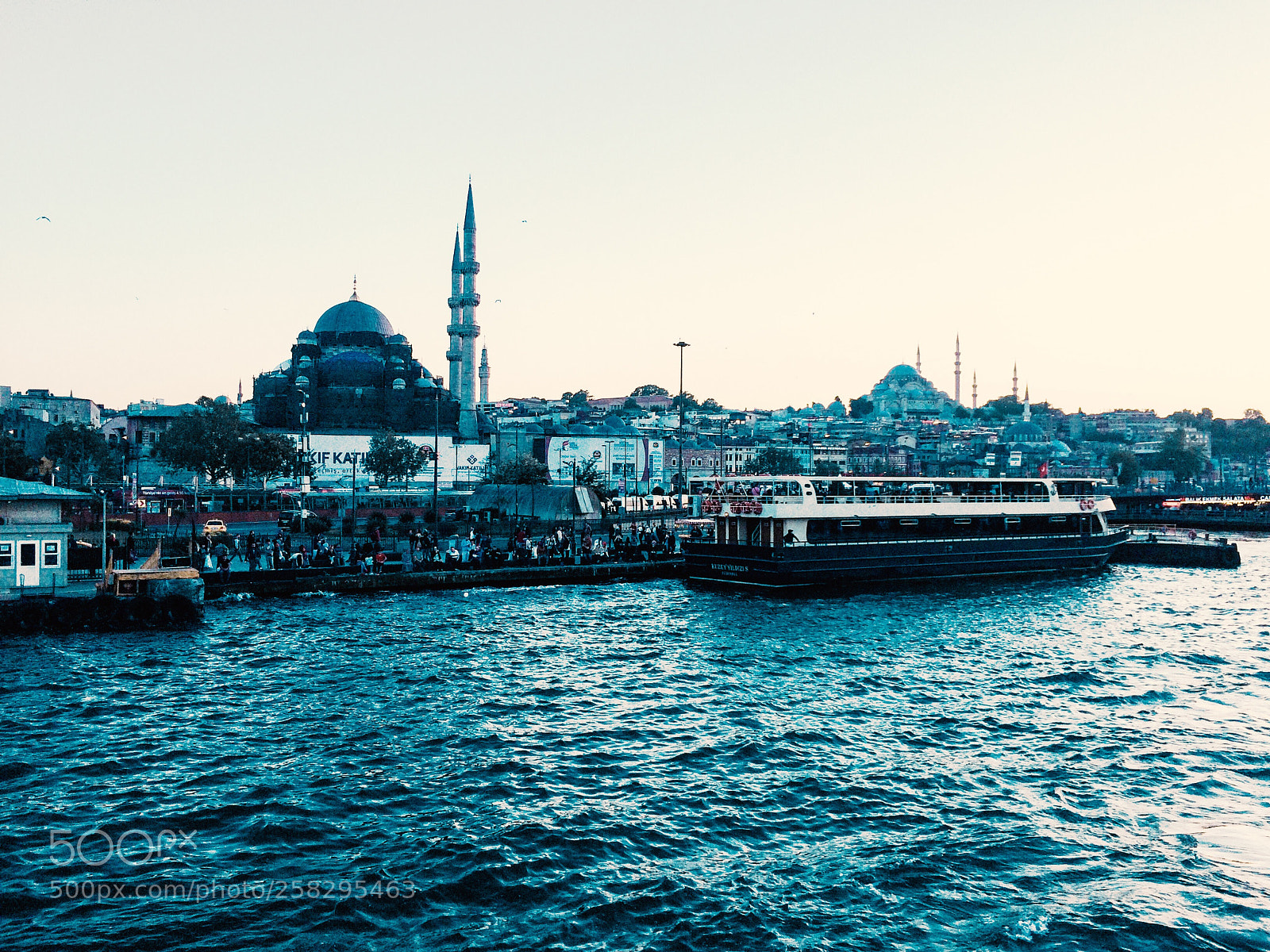 Apple iPhone 5s sample photo. Haliç. türkiye  photography