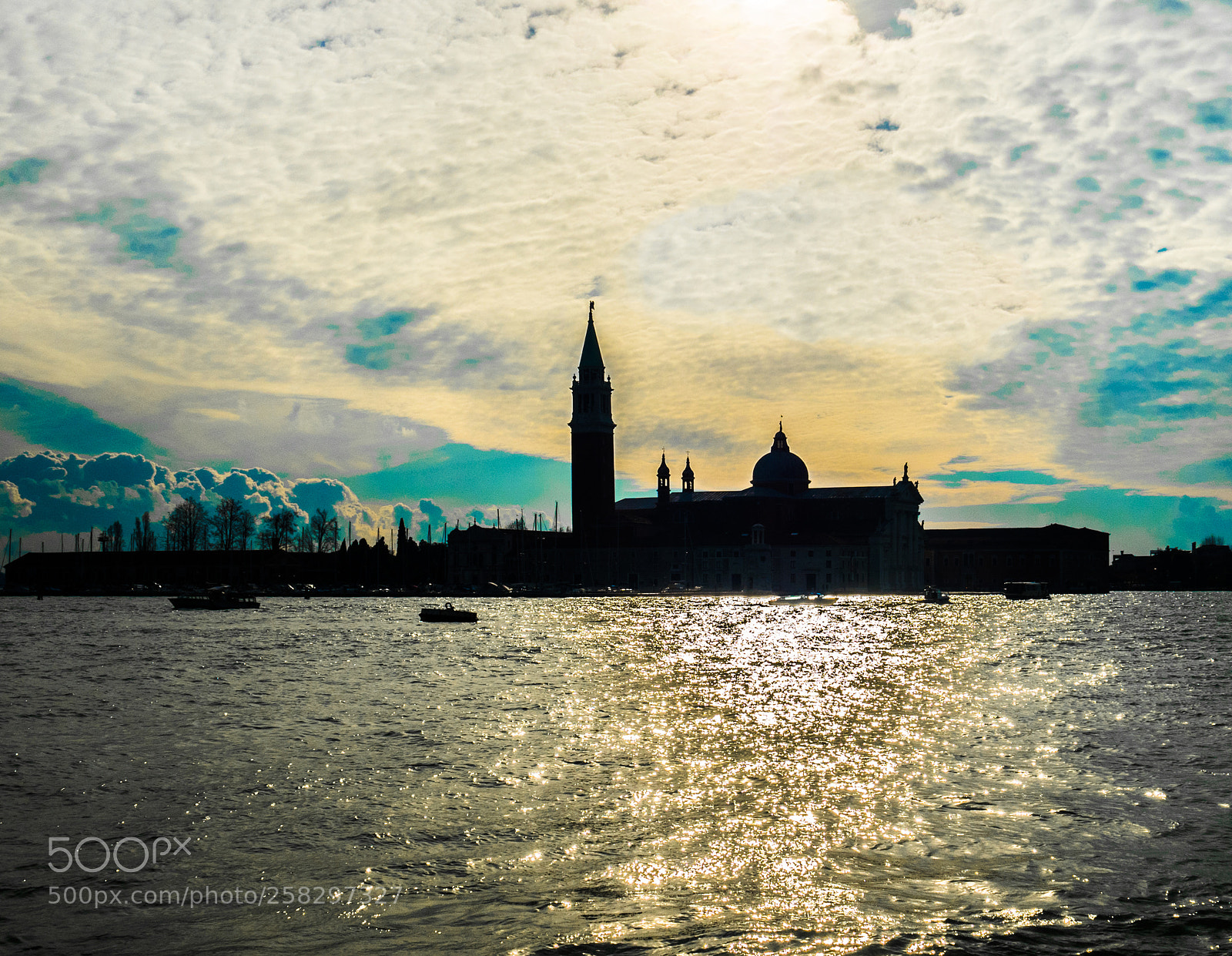 Olympus PEN-F sample photo. Venice lagoon photography