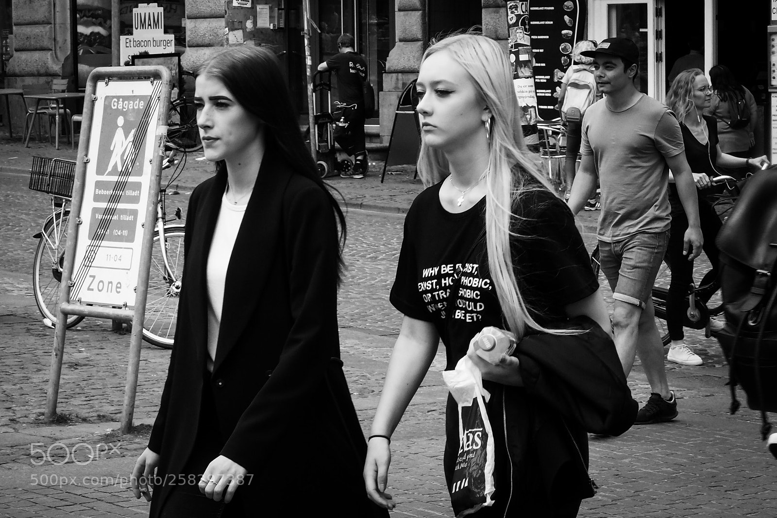 Olympus OM-D E-M10 II sample photo. Strøget, copenhagen photography