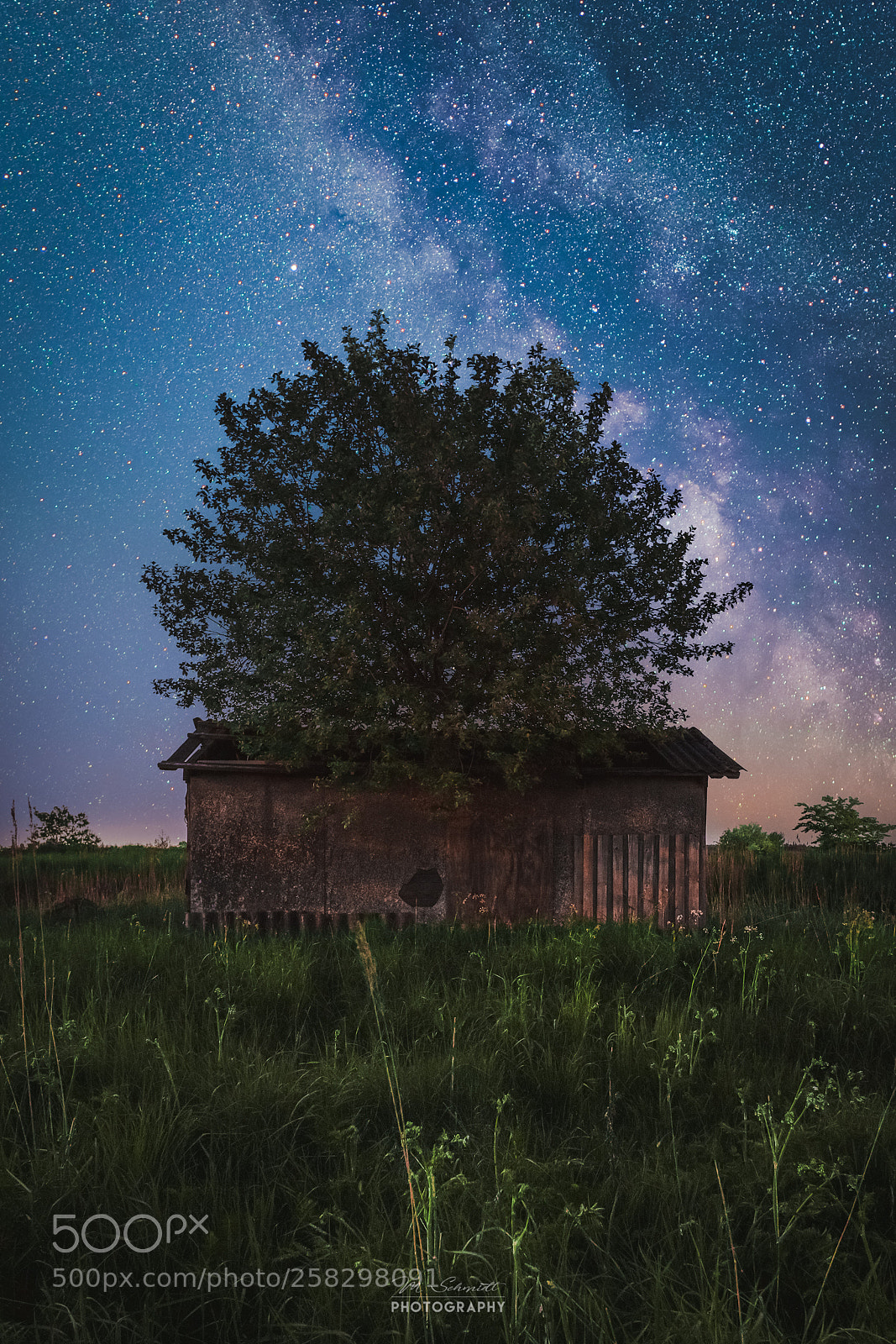 Panasonic Lumix DC-GH5 sample photo. Milky way over a photography