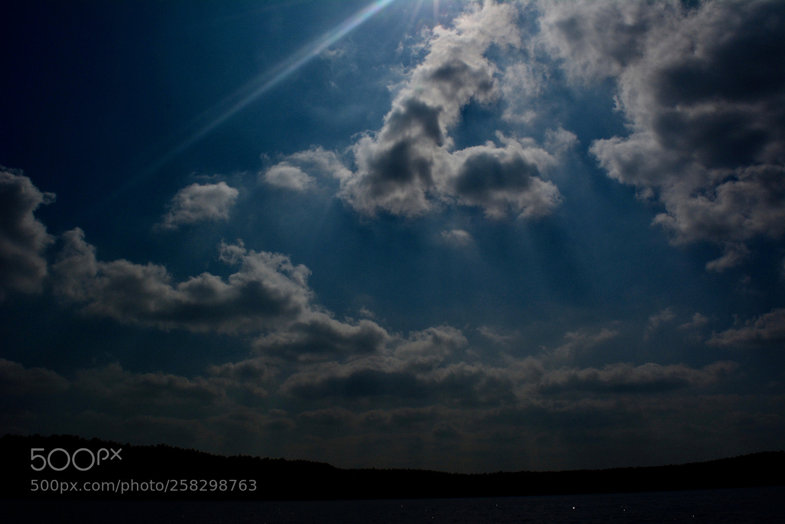Nikon D5200 sample photo. Sunrays over the sea photography