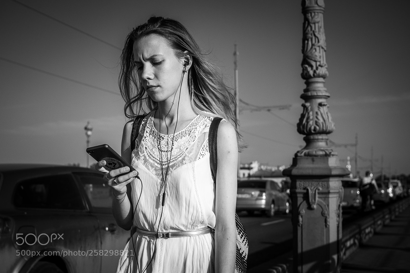 Olympus OM-D E-M1 sample photo. Street portrait photography