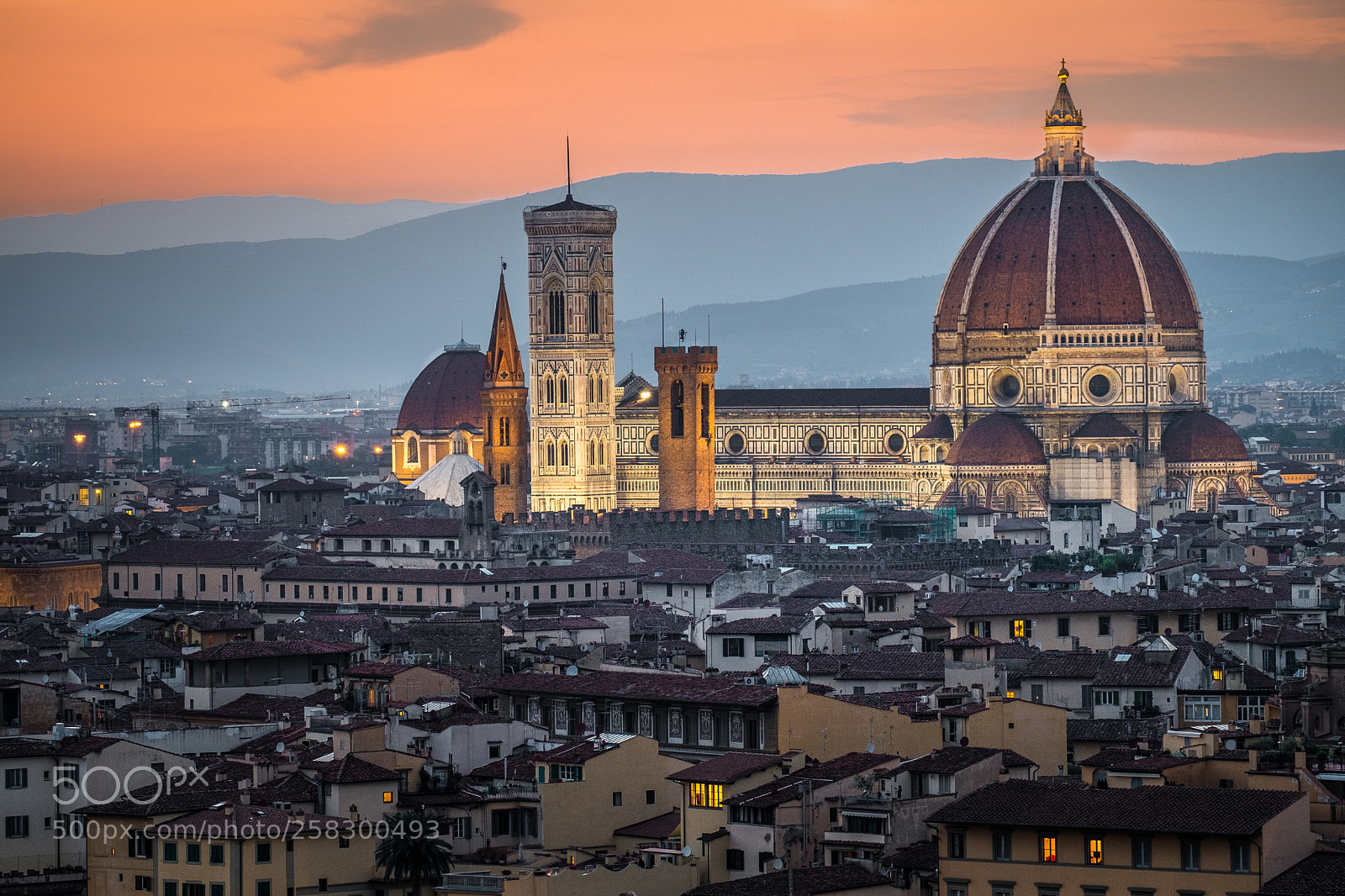 Fujifilm X-Pro1 sample photo. Duomo at dusk photography