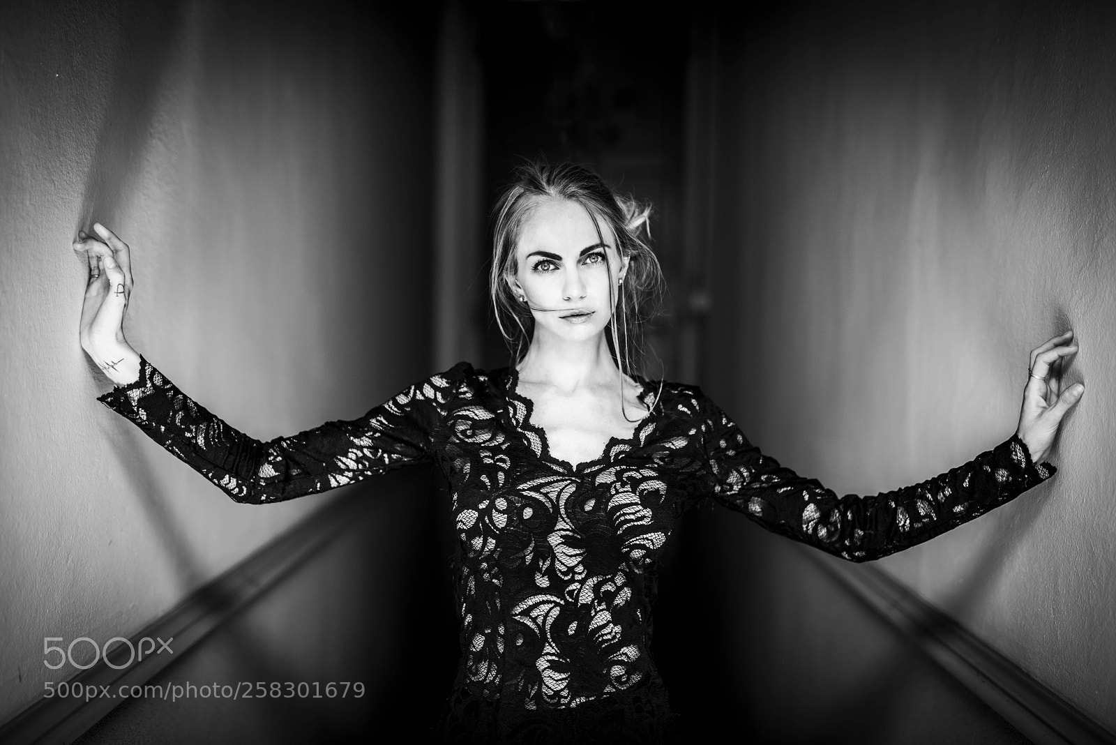 Nikon D810 sample photo. Bn version  ( elsa ) photography