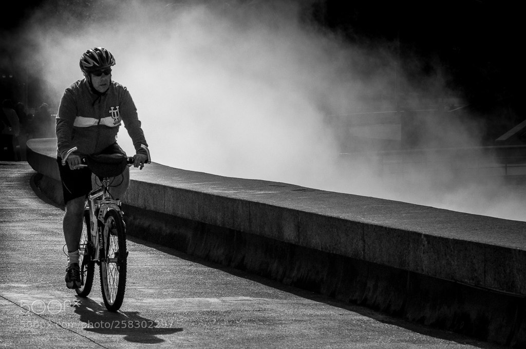 Nikon D90 sample photo. Guggenheim biker photography