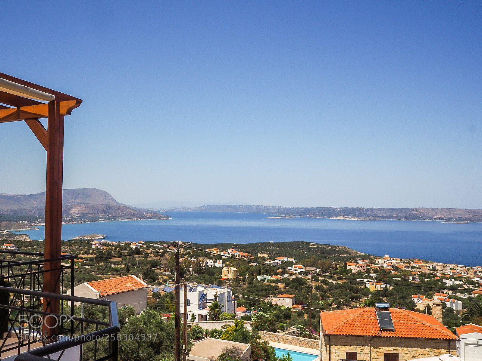 Olympus OM-D E-M10 II sample photo. Crete photography