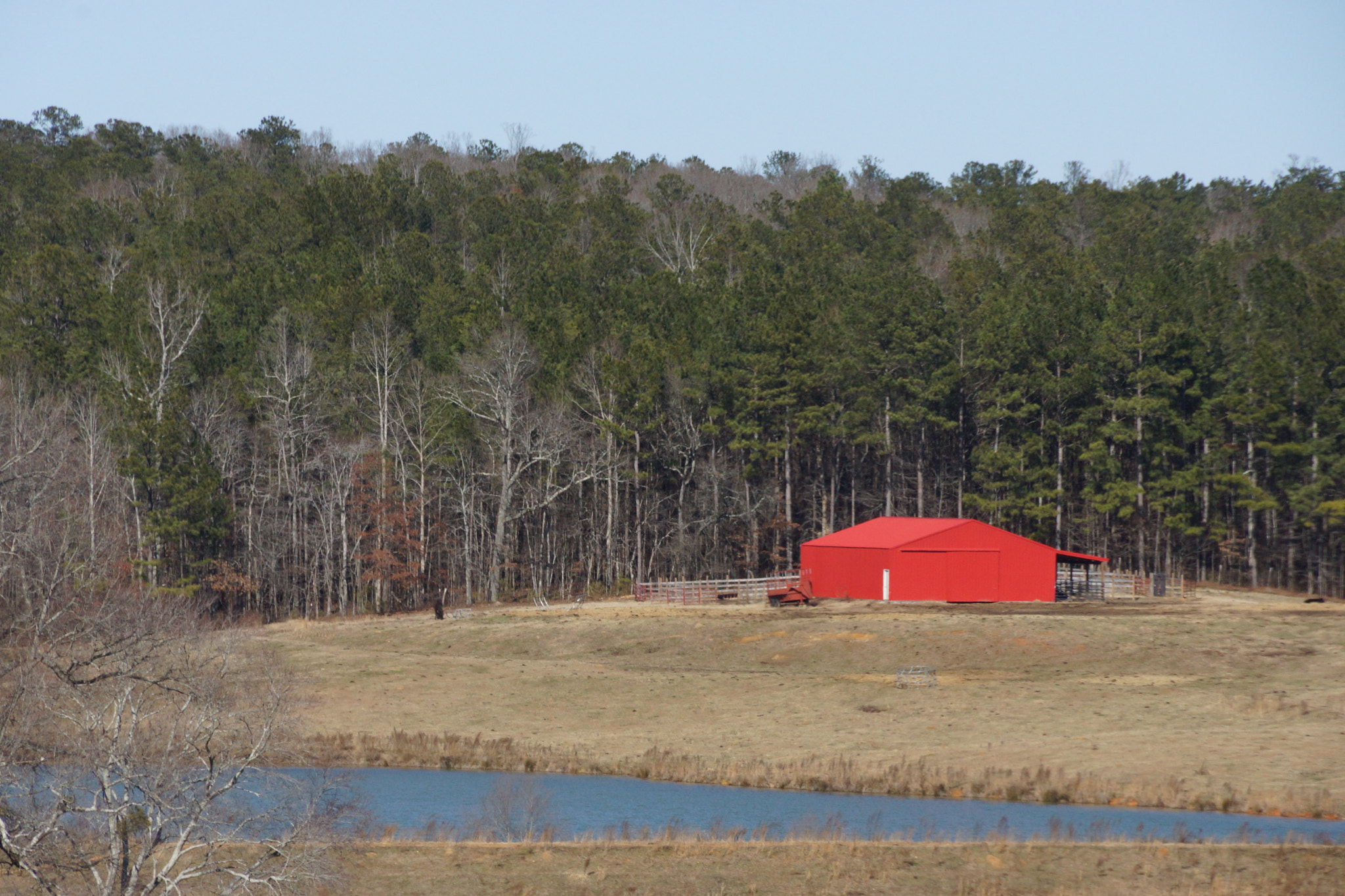 Sony DT 18-250mm F3.5-6.3 sample photo. Red barn photography