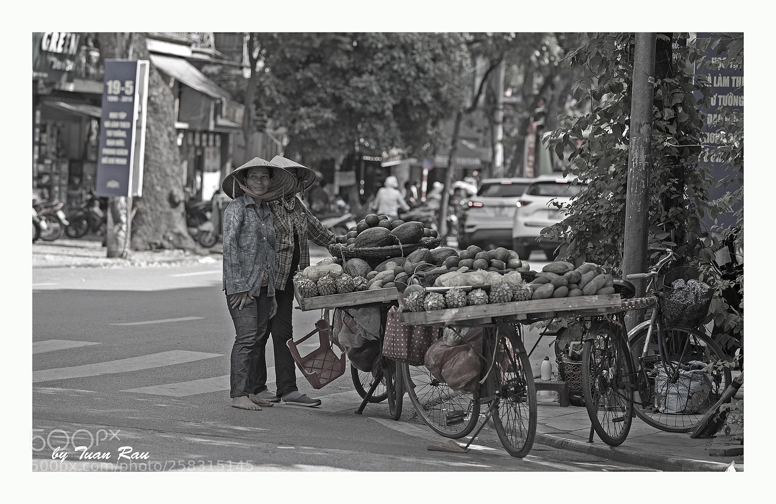 Canon EOS-1D X sample photo. Street life photography