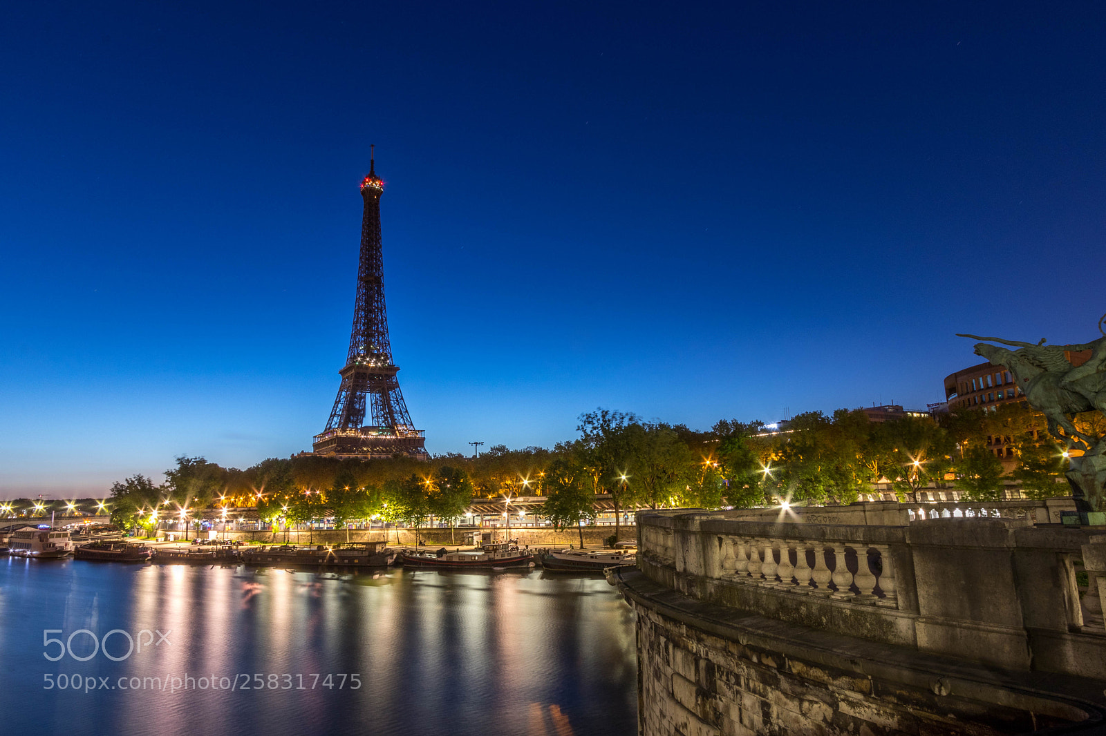 Canon EOS 80D sample photo. Eiffel tower sunrise photography