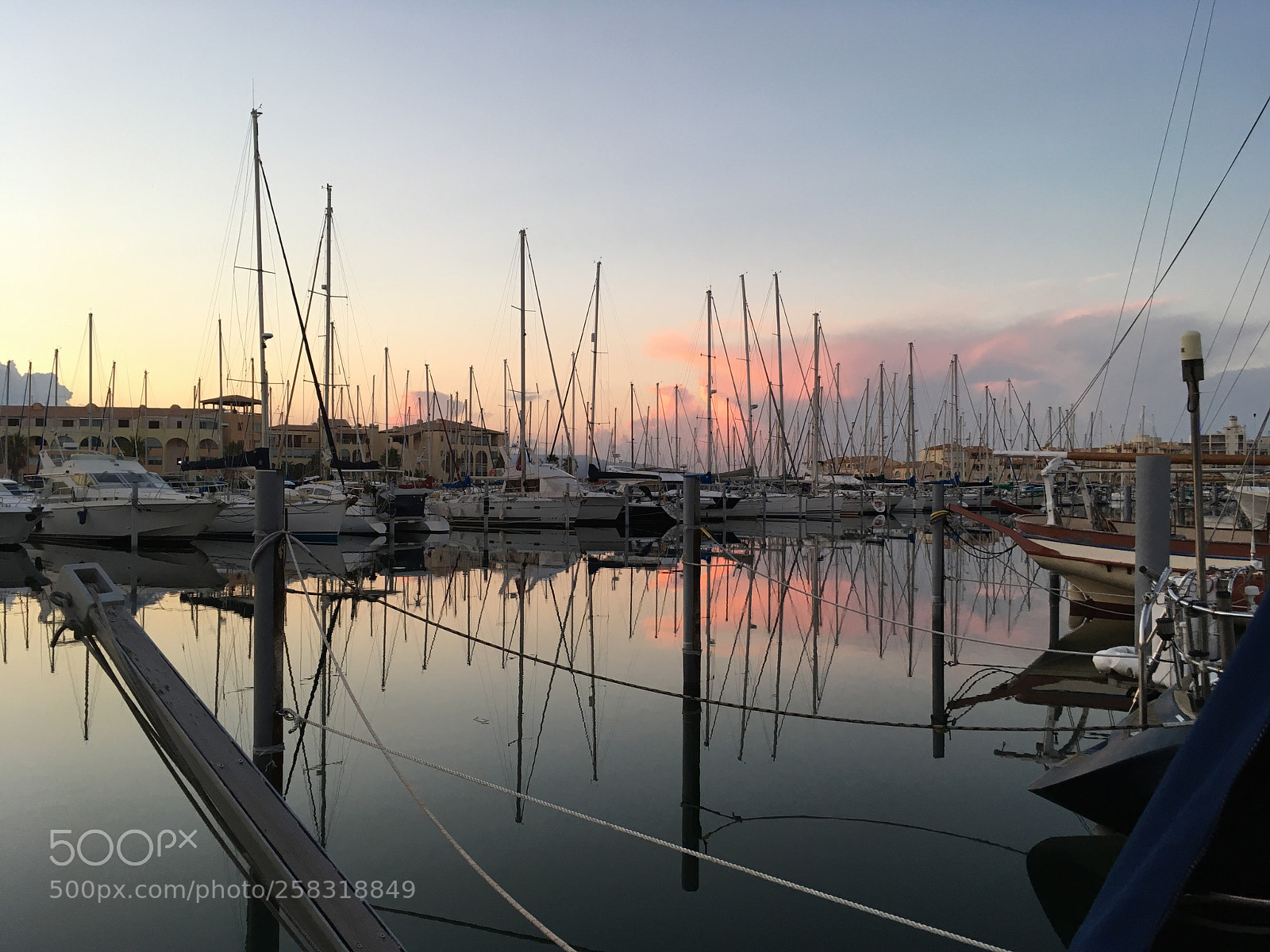 Apple iPhone SE sample photo. Sunset on the mediterranean  photography