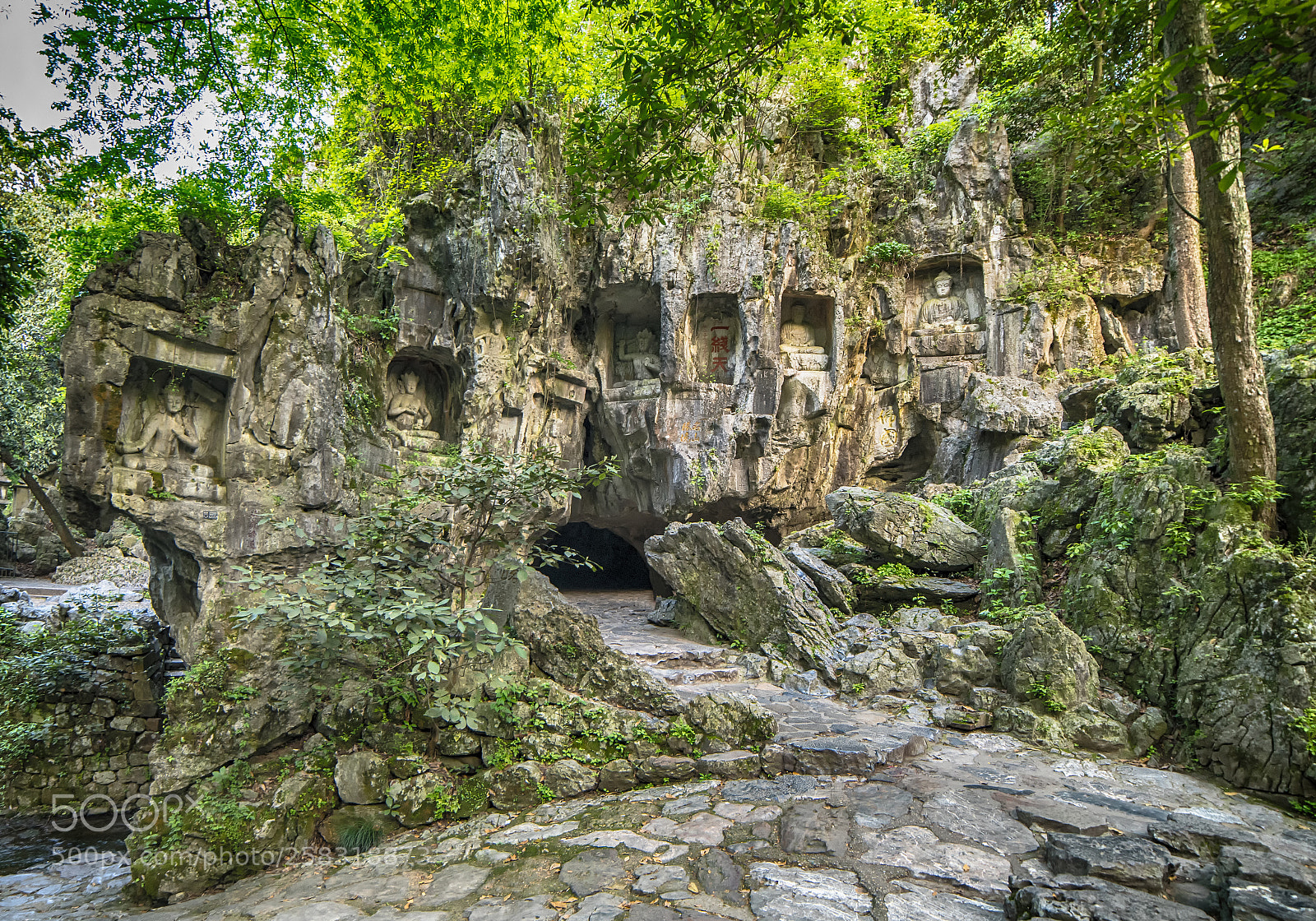Nikon D750 sample photo. Buddhist monastery in hangzhou photography