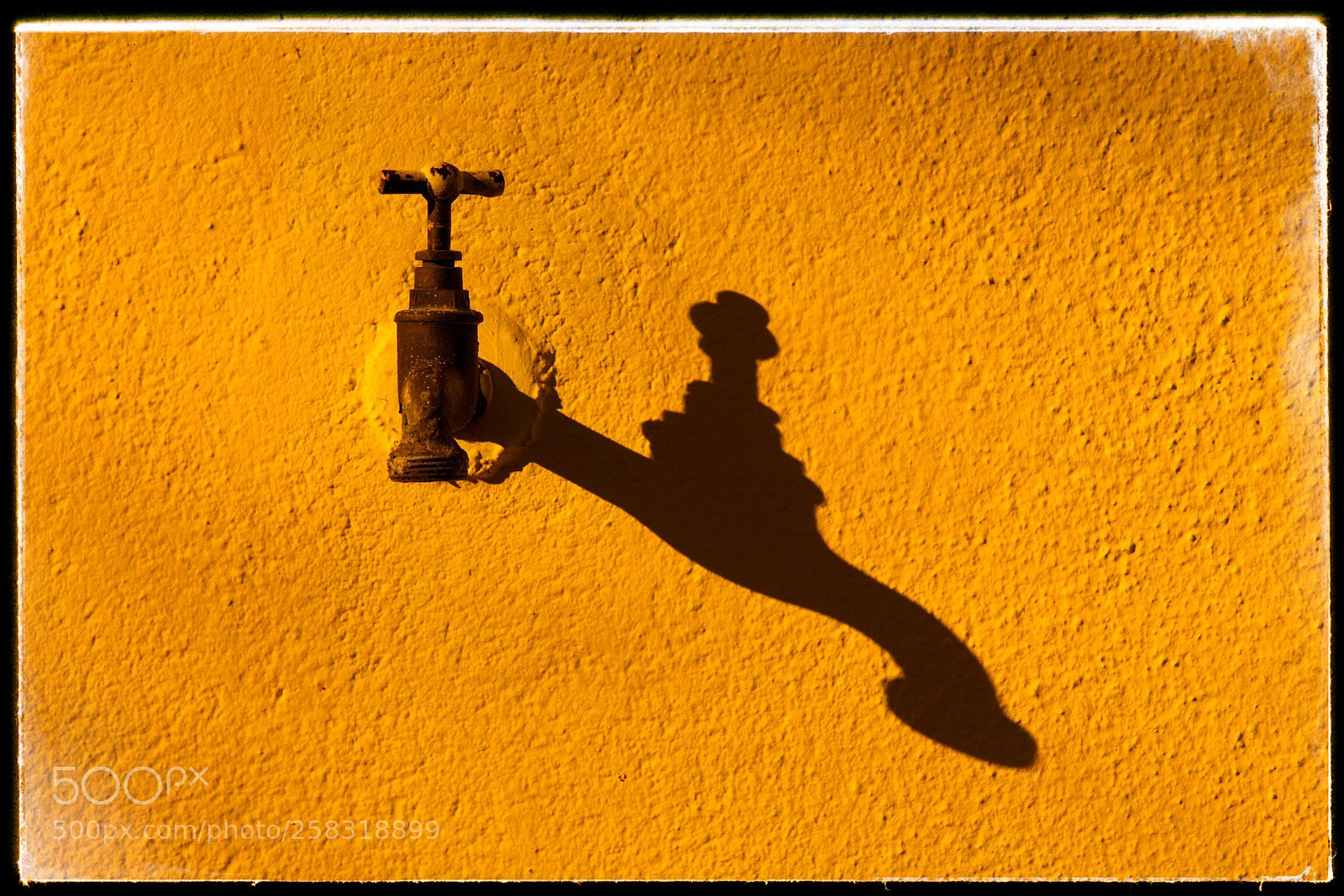 Canon EOS 6D sample photo. Shadow on the wall photography