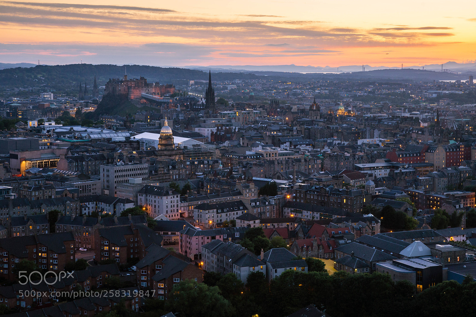 Canon EOS 6D sample photo. Edinburgh castle at sunset photography