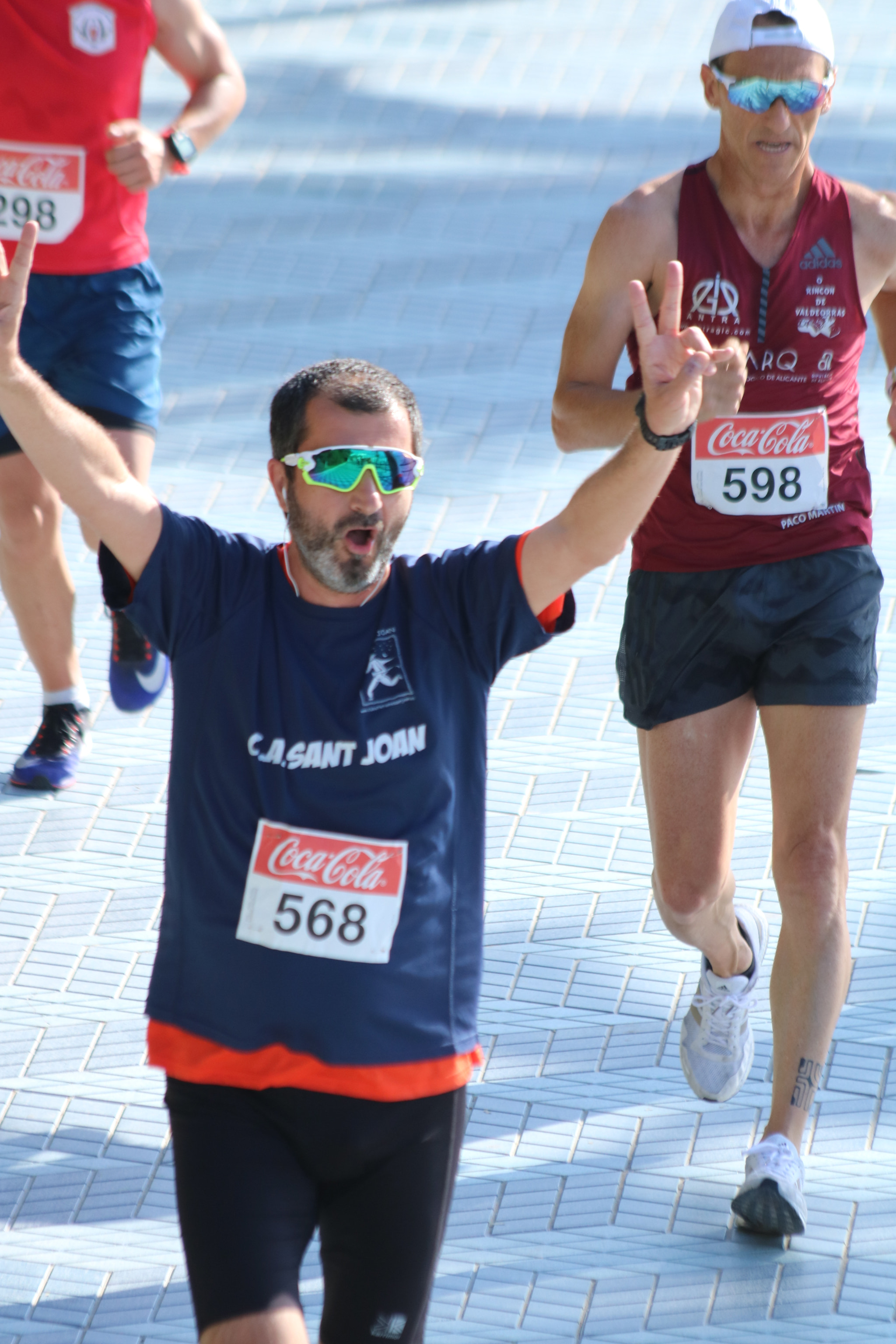 Canon EF 70-300mm F4-5.6 IS USM sample photo. Marathon runners photography