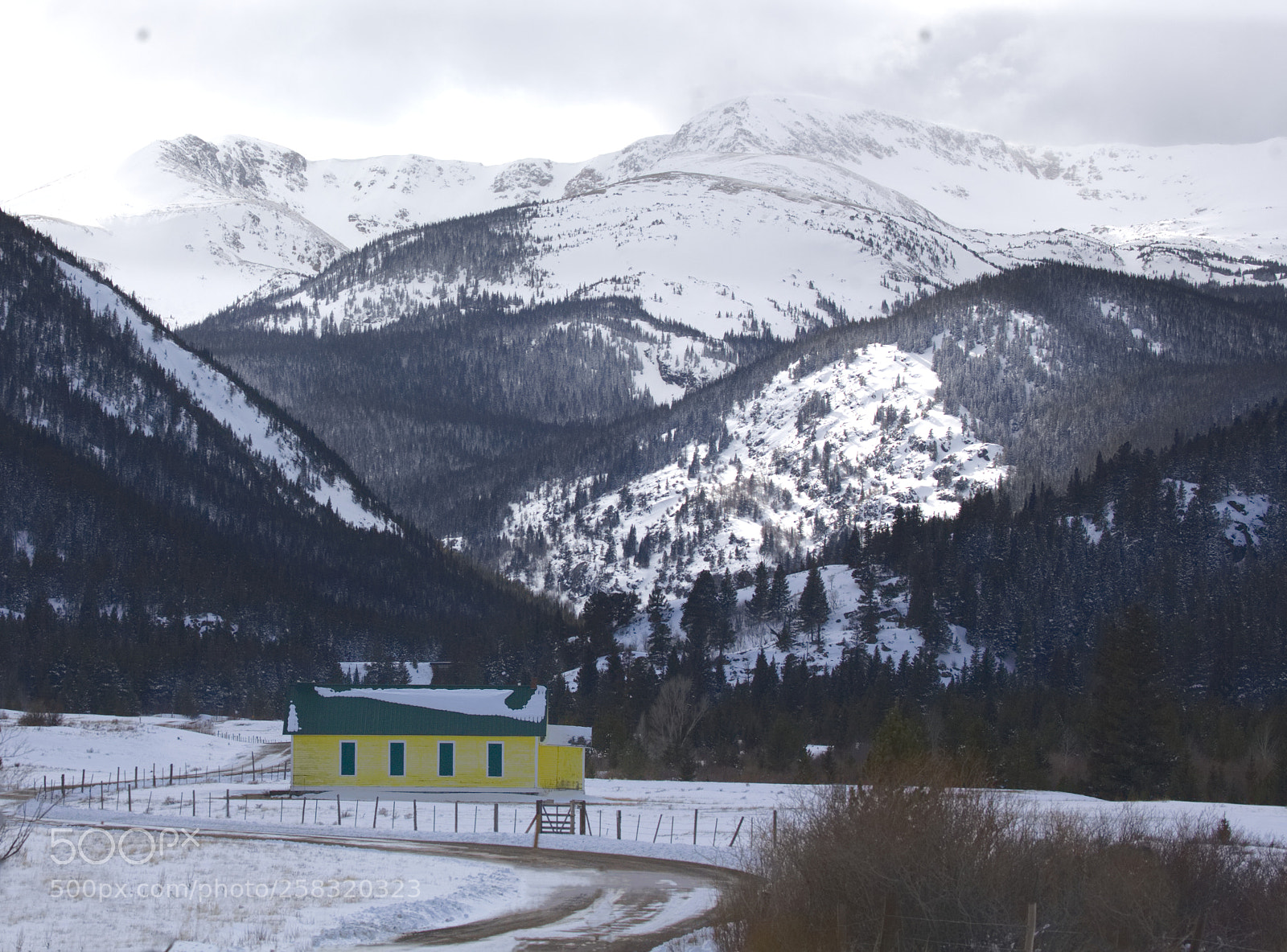 Canon EOS 5D sample photo. Cabin photography