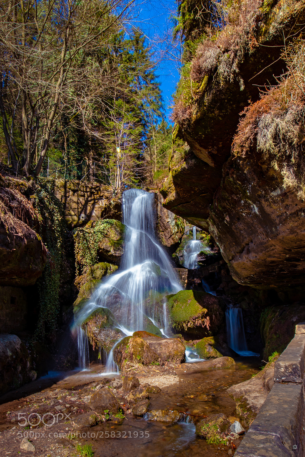 Canon EOS 5D Mark IV sample photo. Little waterfal photography