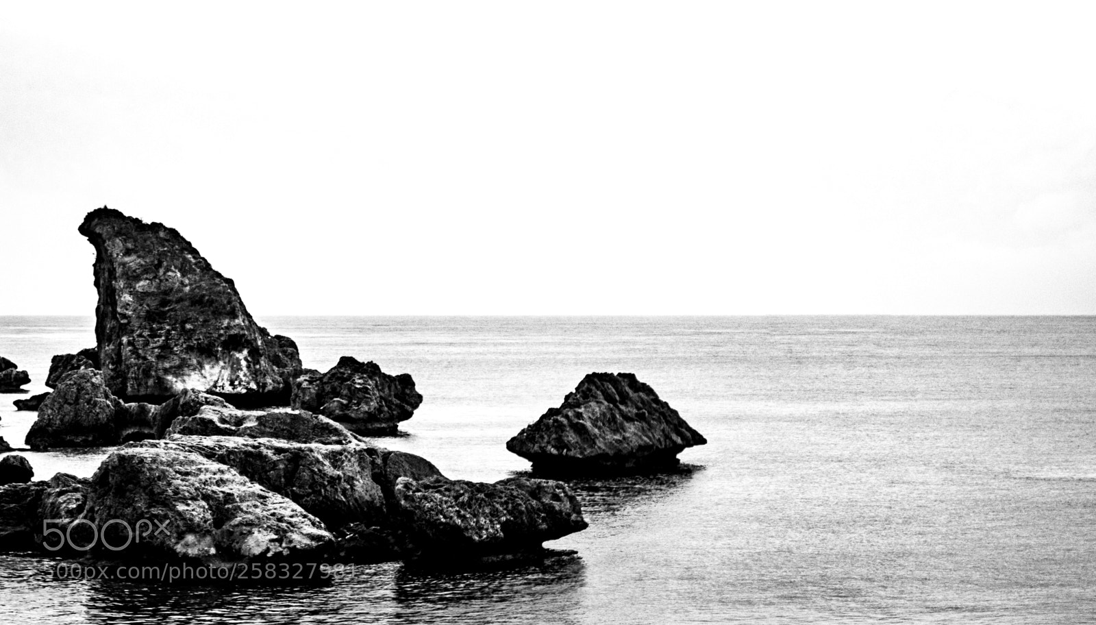 Canon EOS 1300D (EOS Rebel T6 / EOS Kiss X80) sample photo. Swiming rocks photography