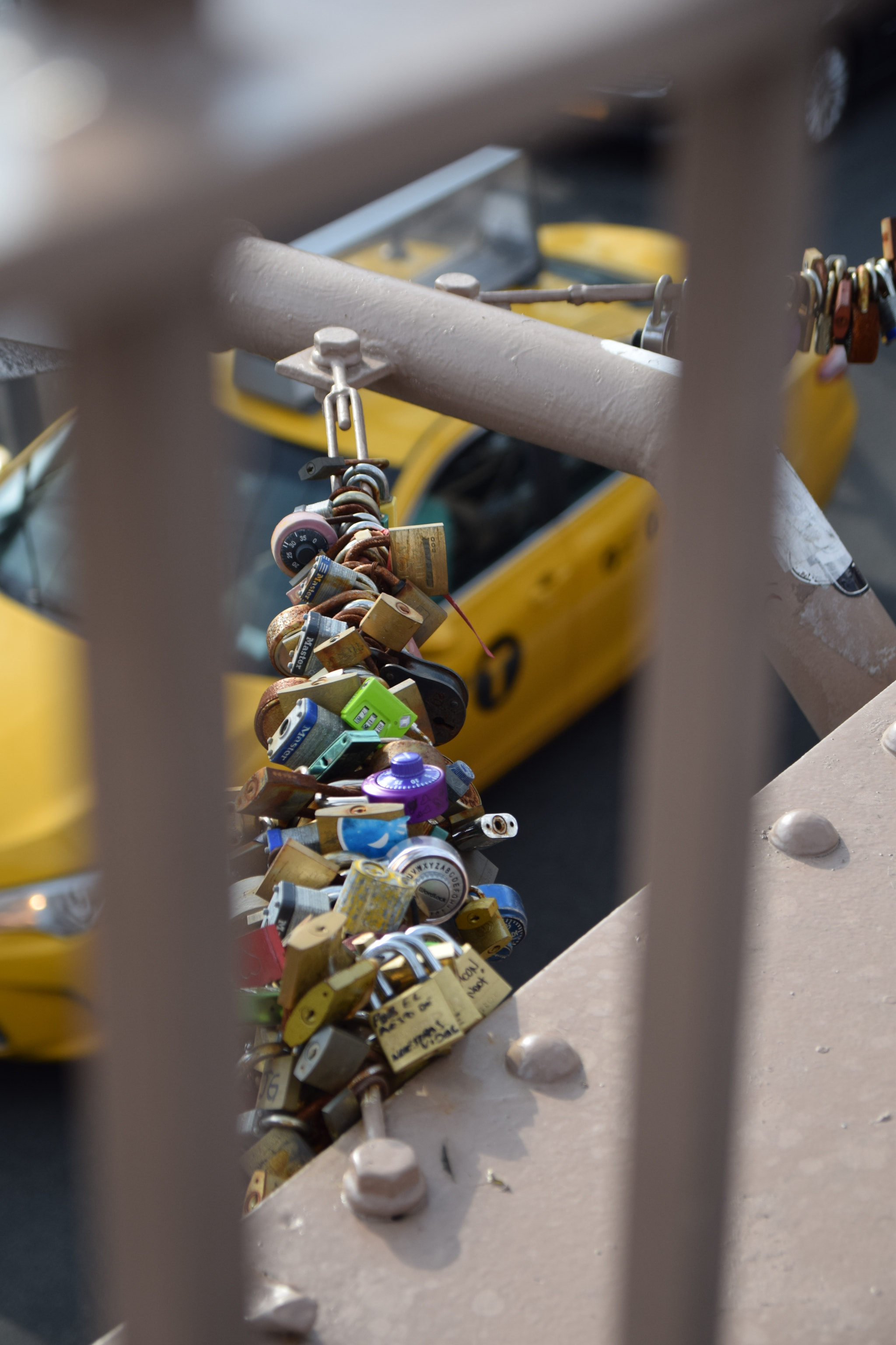 Nikon D5300 sample photo. Brooklyn bridge locks photography