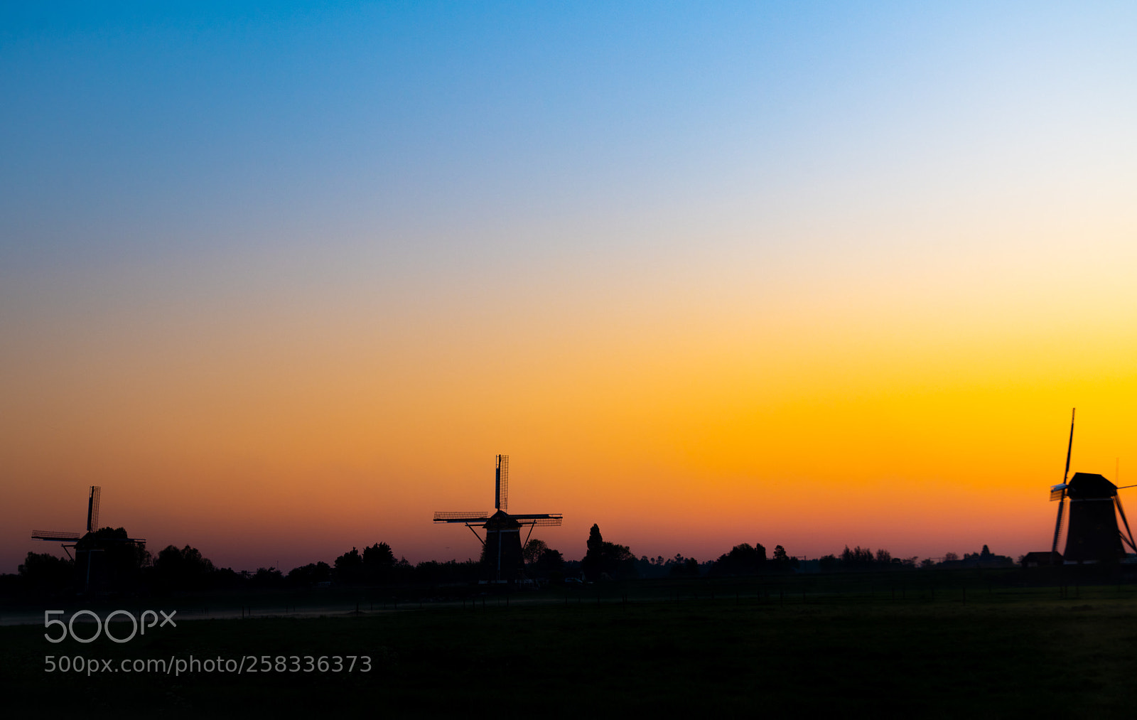 Nikon D850 sample photo. Dutch windmills during sunrise photography