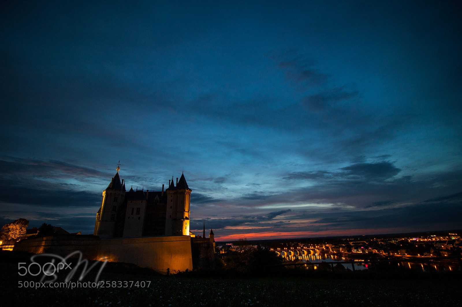 Canon EOS 750D (EOS Rebel T6i / EOS Kiss X8i) sample photo. A castle for the photography