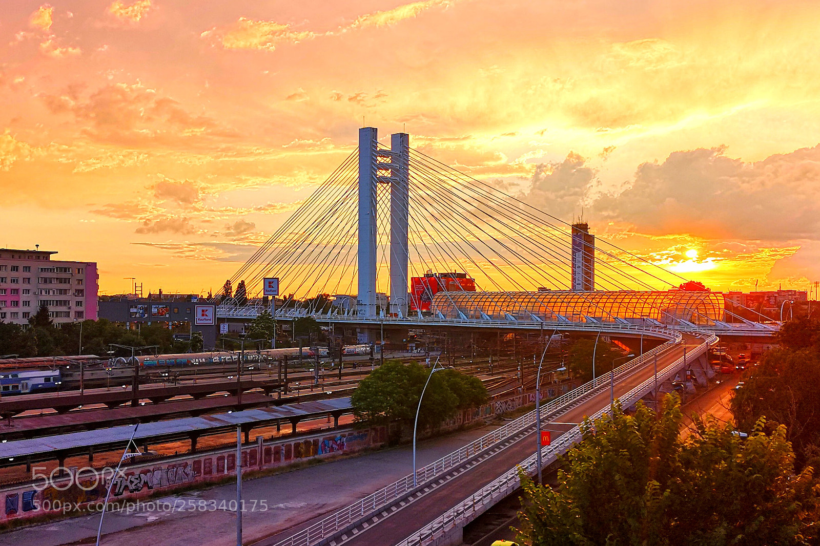 HUAWEI CLT-L29 sample photo. Basarab bridge photography